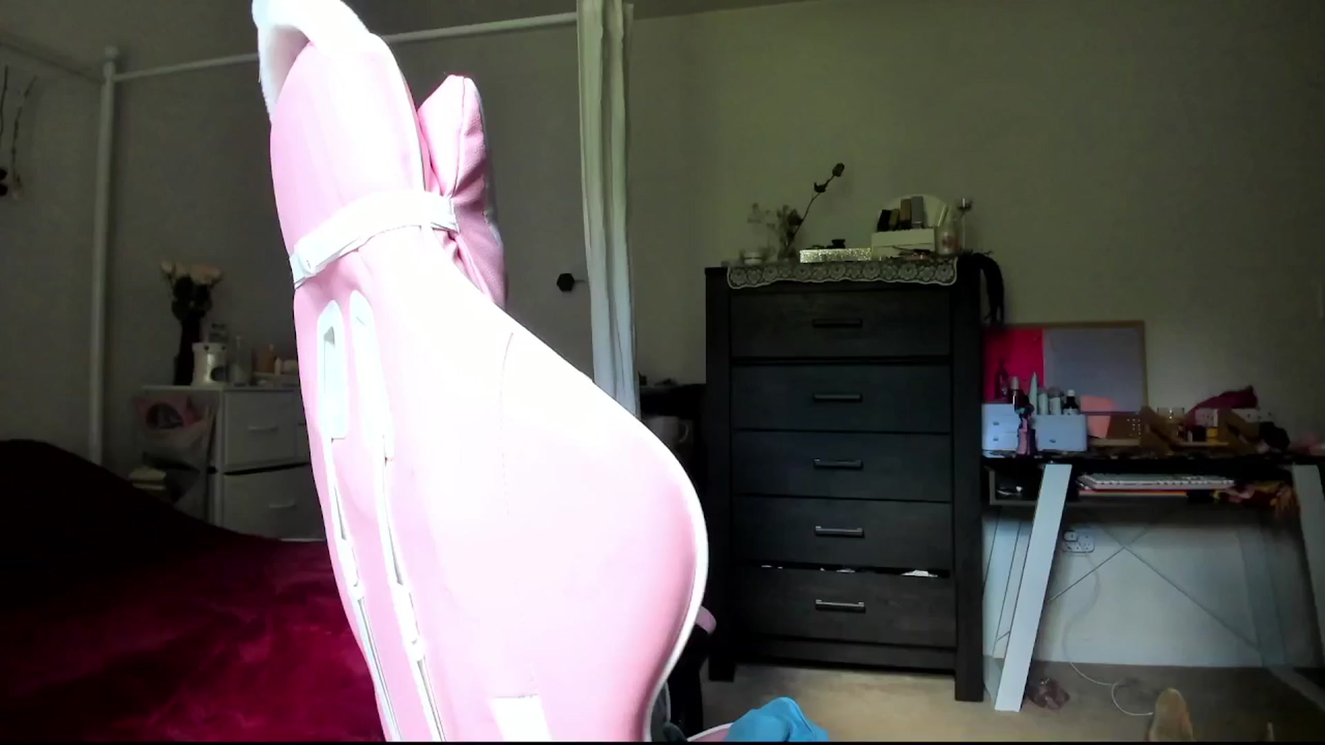 Gallery image thumbnail from lolypopbubble's myfreecams stream on, 07/01/2024, 17:13 image 19 of 20
