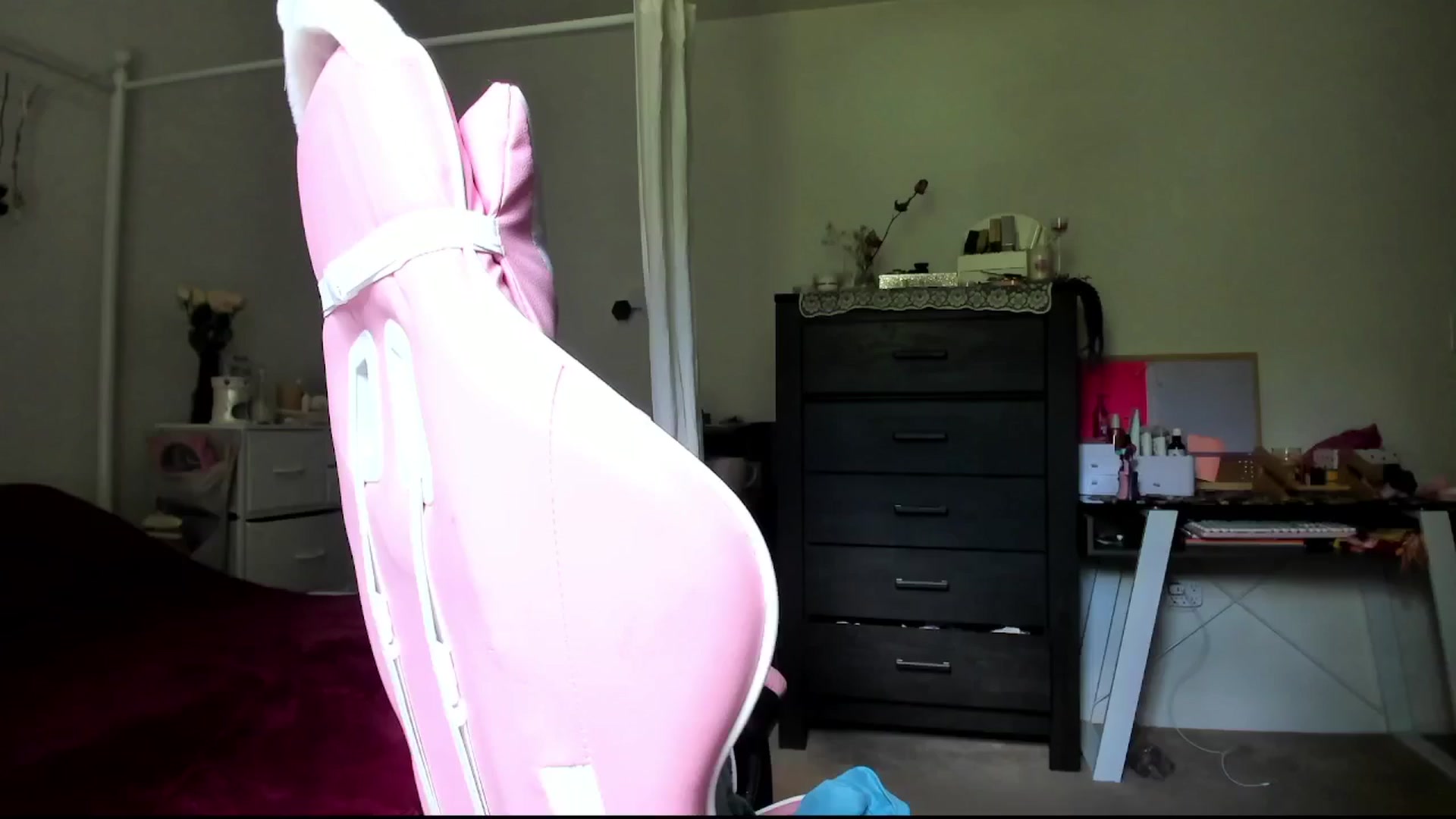Gallery image thumbnail from lolypopbubble's myfreecams stream on, 07/01/2024, 17:13 image 20 of 20
