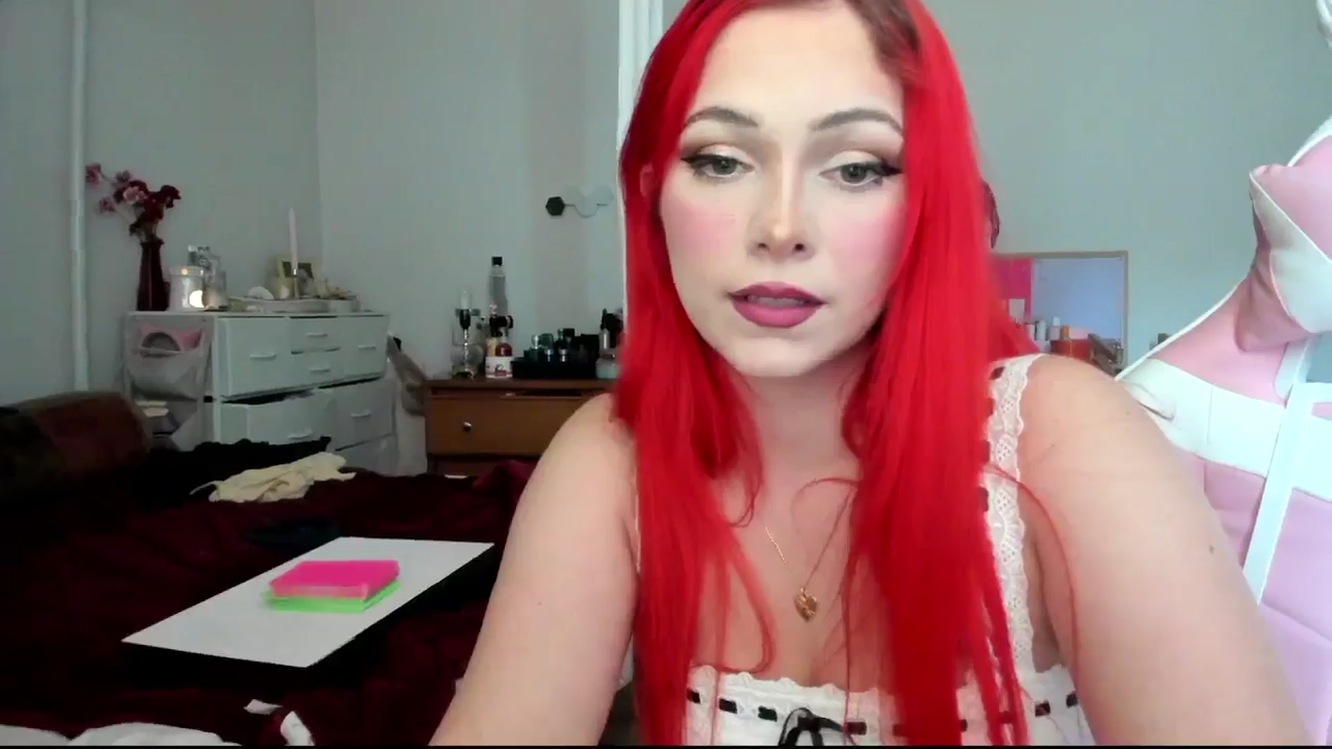 Gallery image thumbnail from lolypopbubble's myfreecams stream on, 08/01/2024, 18:18 image 10 of 20