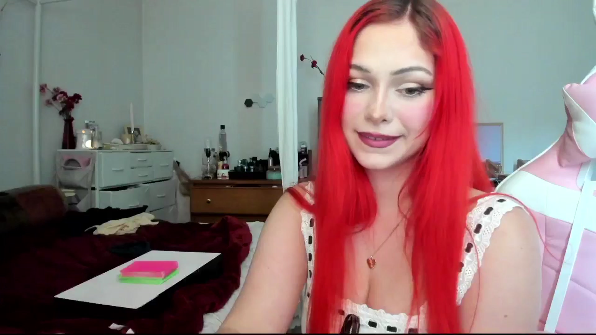 Gallery image thumbnail from lolypopbubble's myfreecams stream on, 08/01/2024, 18:18 image 12 of 20