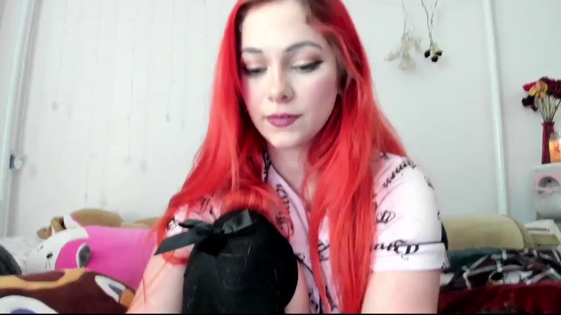 Gallery image thumbnail from lolypopbubble's myfreecams stream on, 08/15/2024, 20:41 image 17 of 20