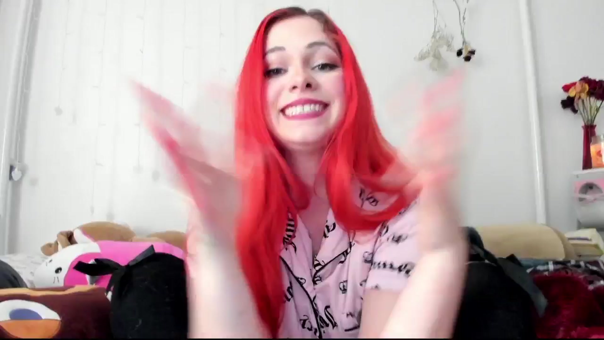 Gallery image thumbnail from lolypopbubble's myfreecams stream on, 08/15/2024, 20:41 image 14 of 20