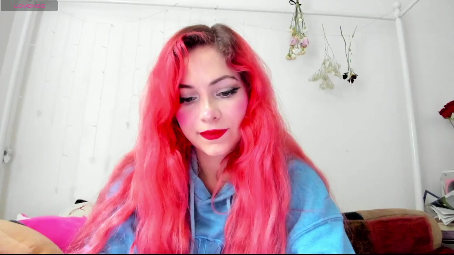 Gallery image thumbnail from lolypopbubble's myfreecams stream on, 09/09/2024, 17:17 image 6 of 20