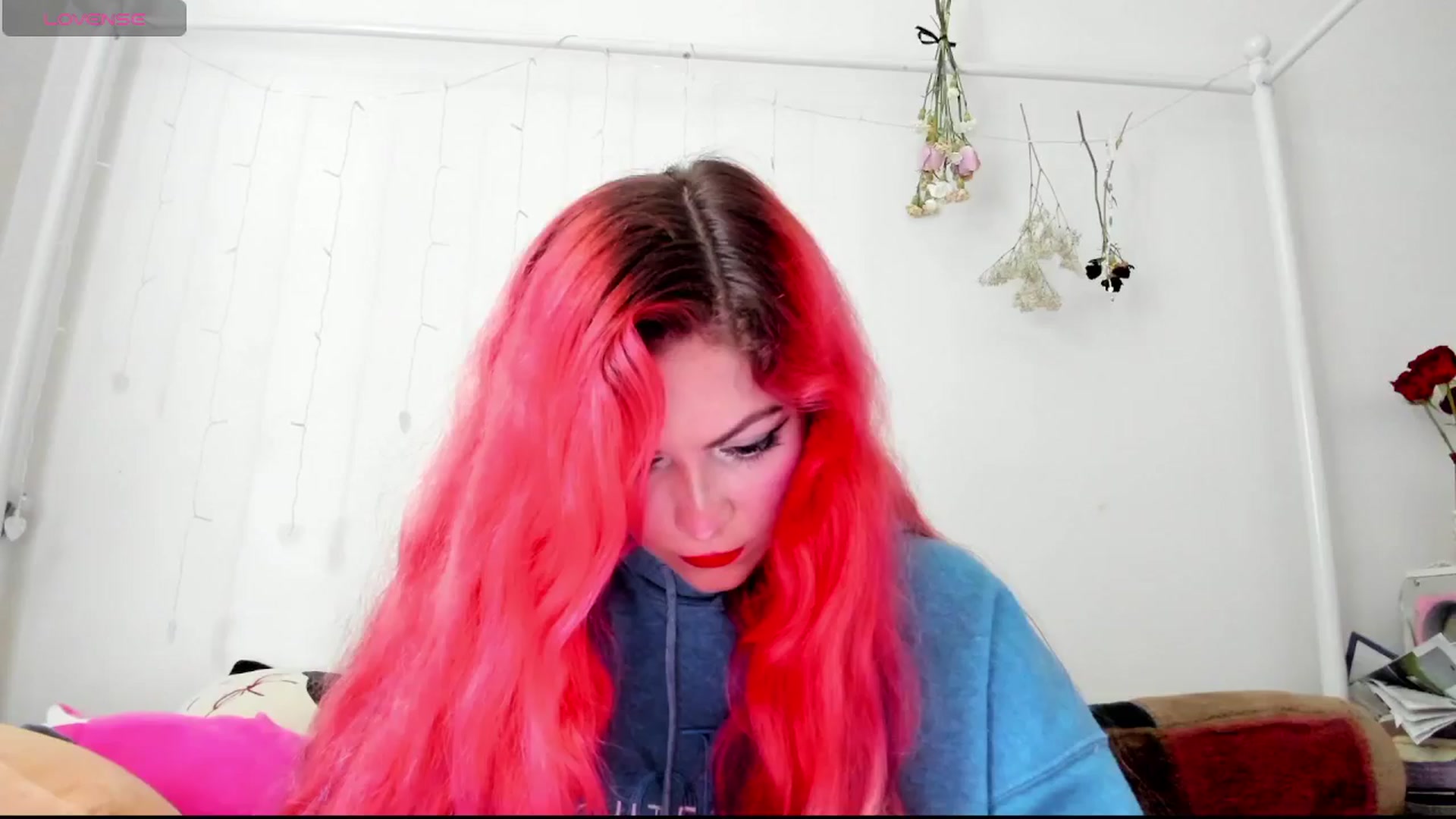 Gallery image thumbnail from lolypopbubble's myfreecams stream on, 09/09/2024, 17:17 image 4 of 20