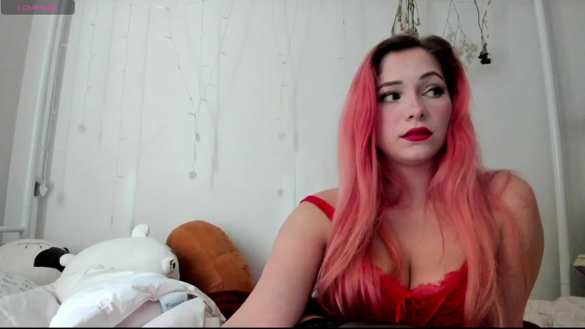 Gallery image thumbnail from lolypopbubble's myfreecams stream on, 09/16/2024, 19:11 image 7 of 20