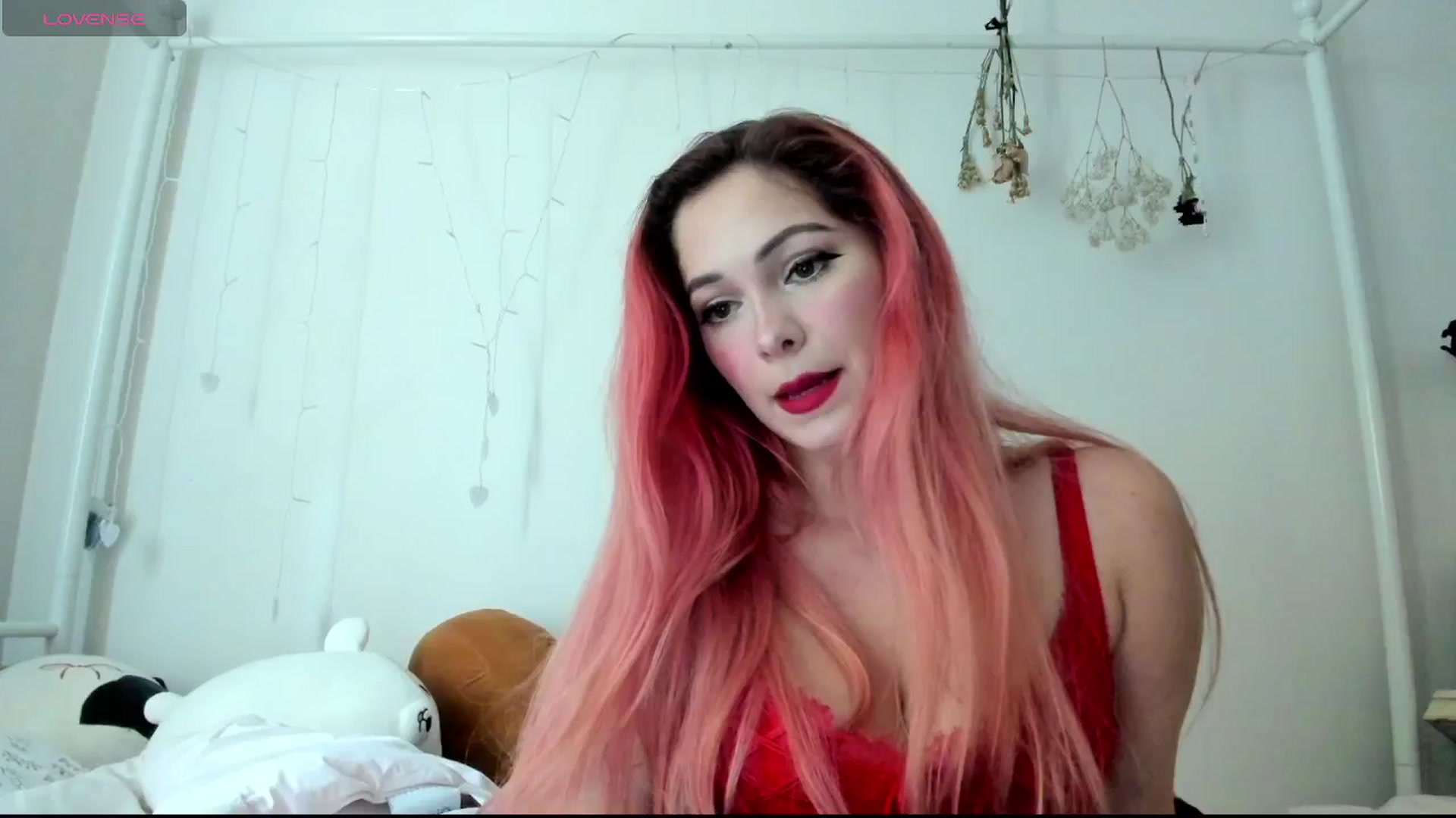 Gallery image thumbnail from lolypopbubble's myfreecams stream on, 09/16/2024, 19:11 image 3 of 20