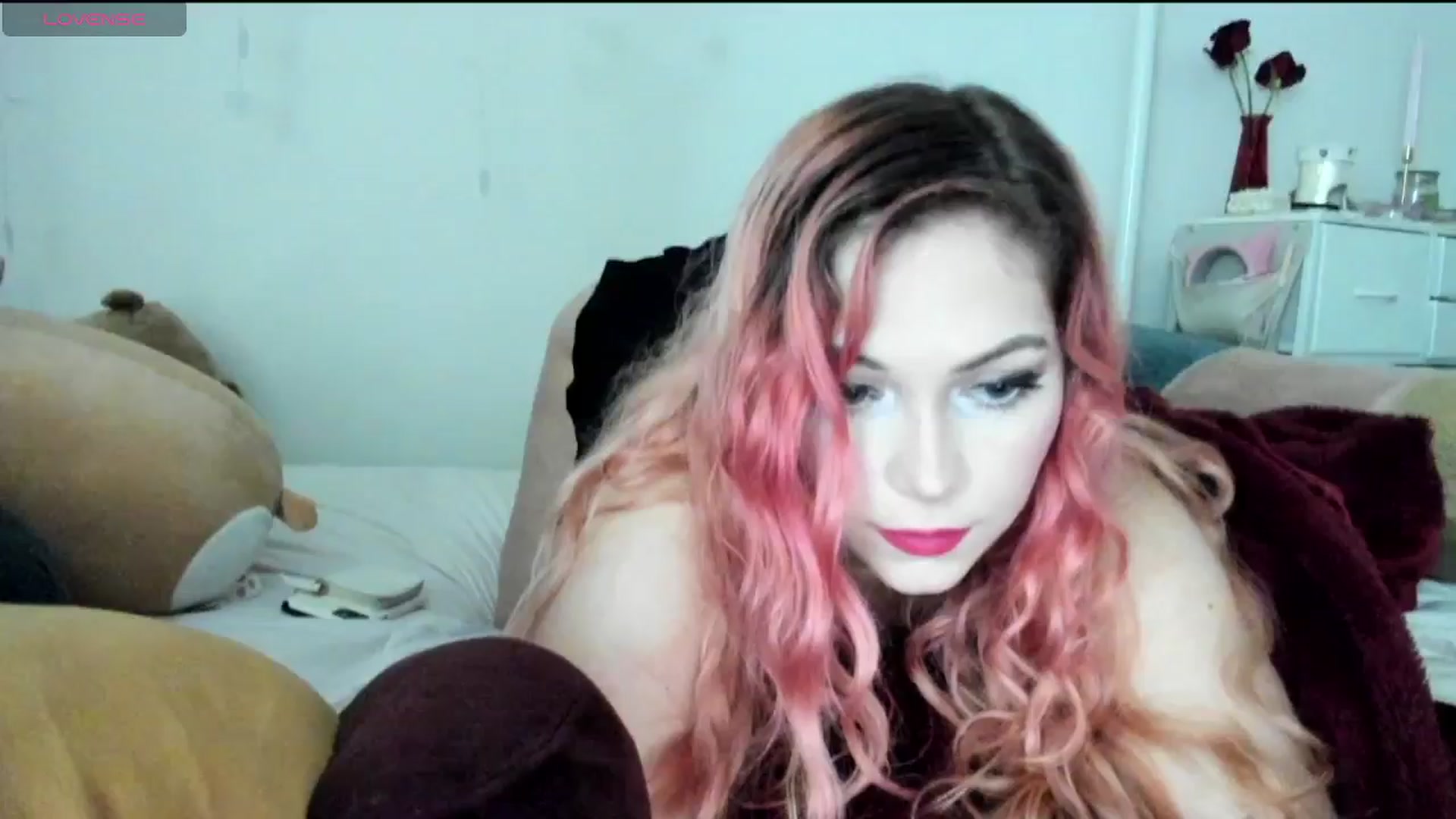 Gallery image thumbnail from lolypopbubble's myfreecams stream on, 09/18/2024, 20:00 image 12 of 20