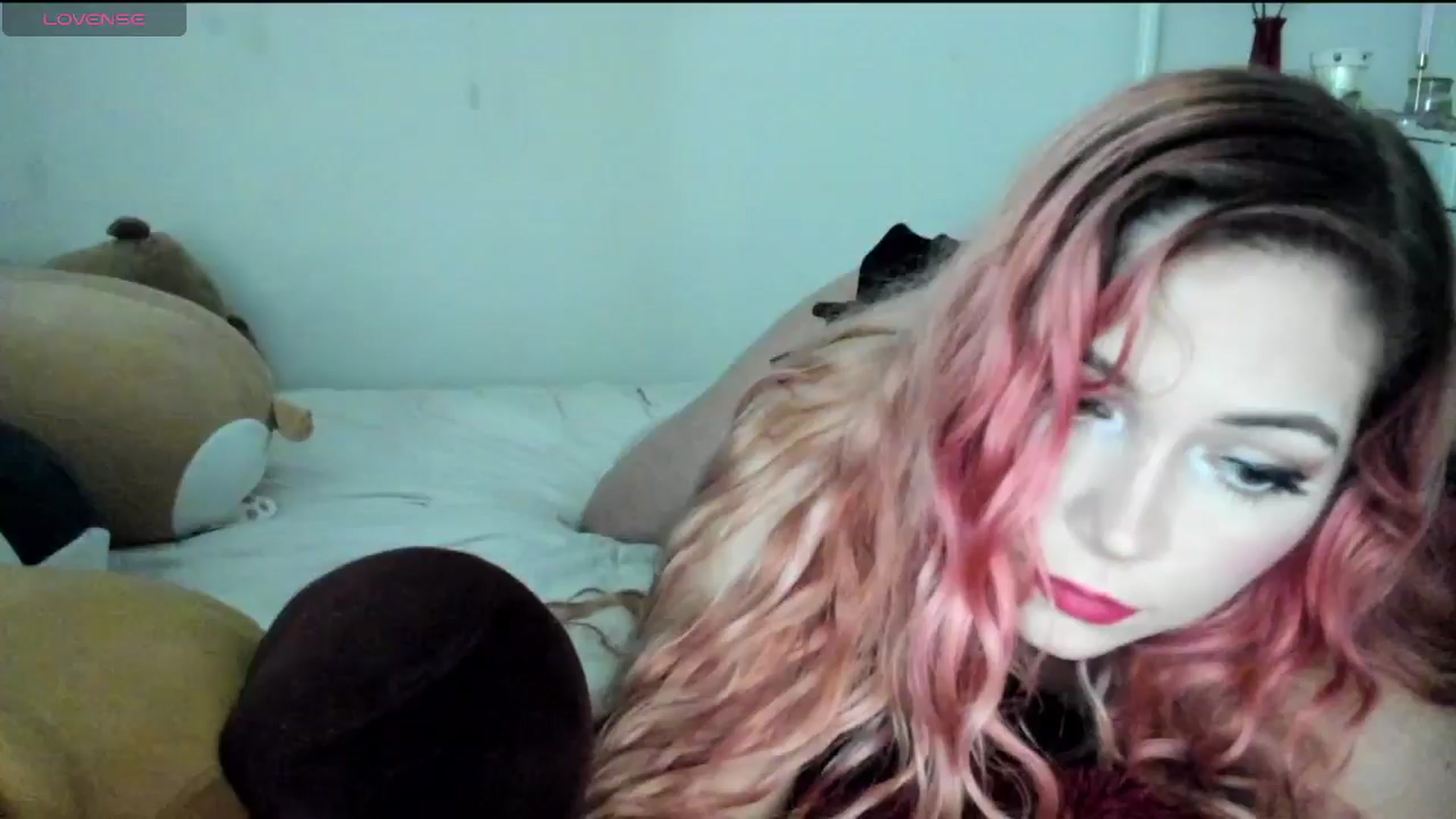 Gallery image thumbnail from lolypopbubble's myfreecams stream on, 09/18/2024, 20:00 image 18 of 20