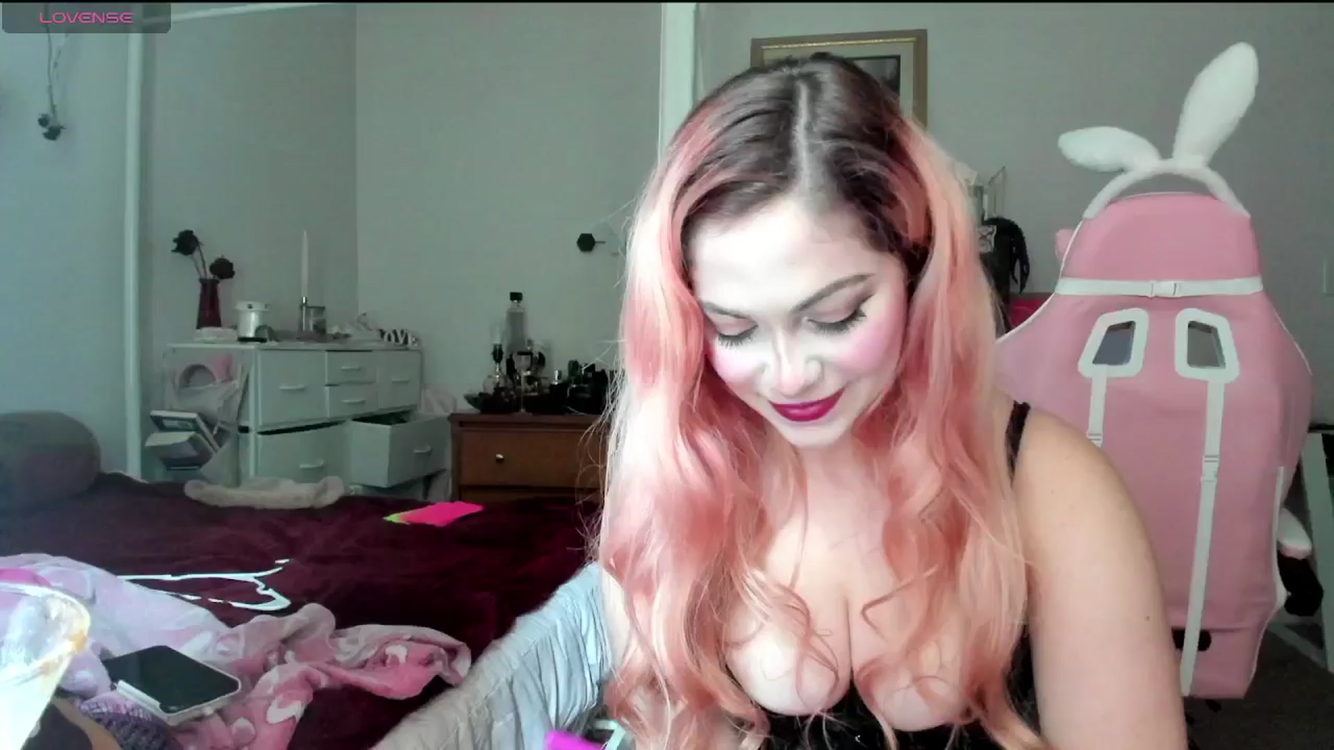Gallery image thumbnail from lolypopbubble's myfreecams stream on, 09/24/2024, 18:15 image 8 of 20