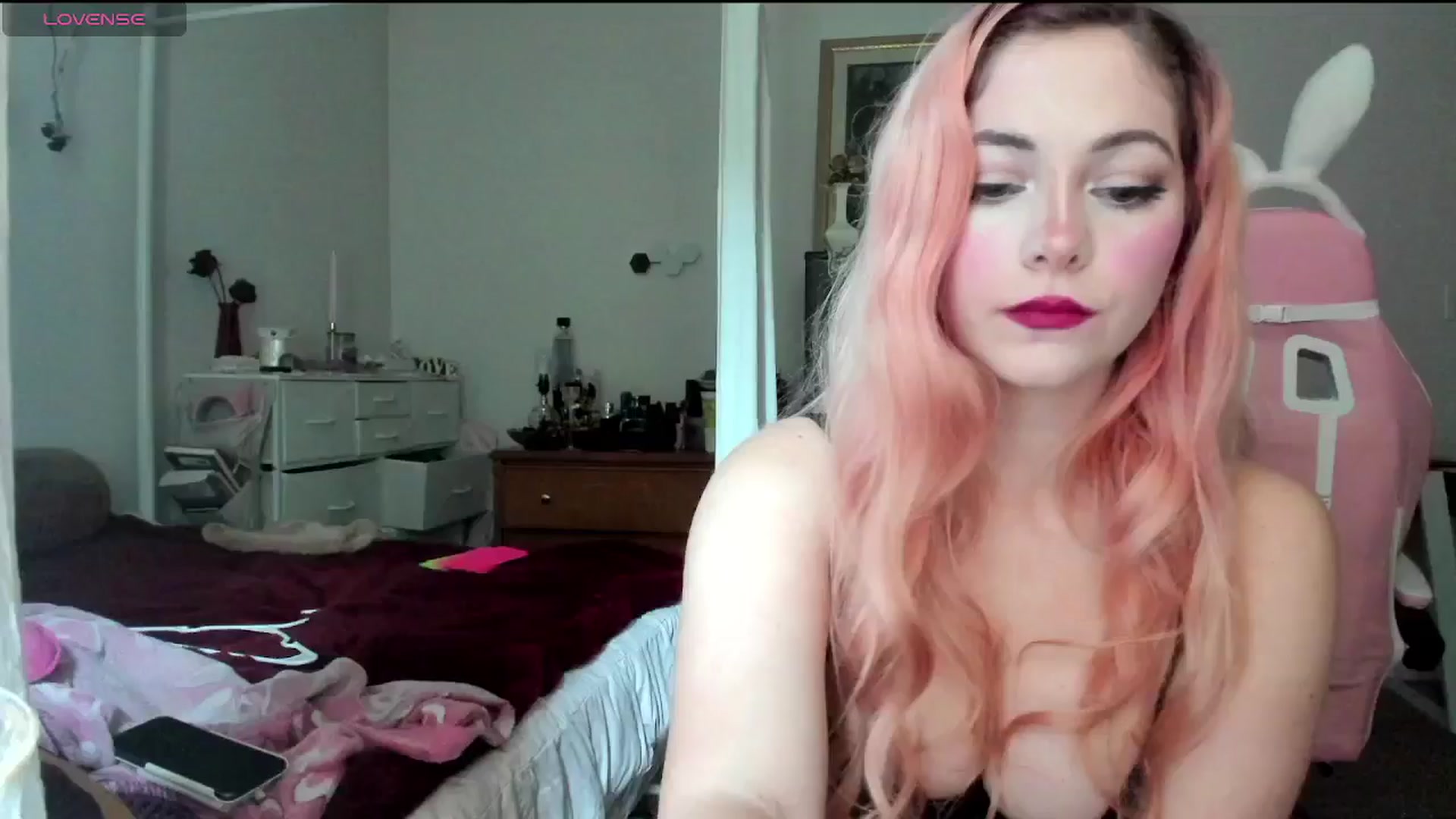 Gallery image thumbnail from lolypopbubble's myfreecams stream on, 09/24/2024, 18:15 image 12 of 20