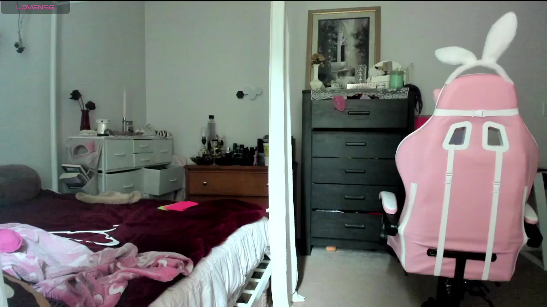 Gallery image thumbnail from lolypopbubble's myfreecams stream on, 09/24/2024, 18:44 image 9 of 20