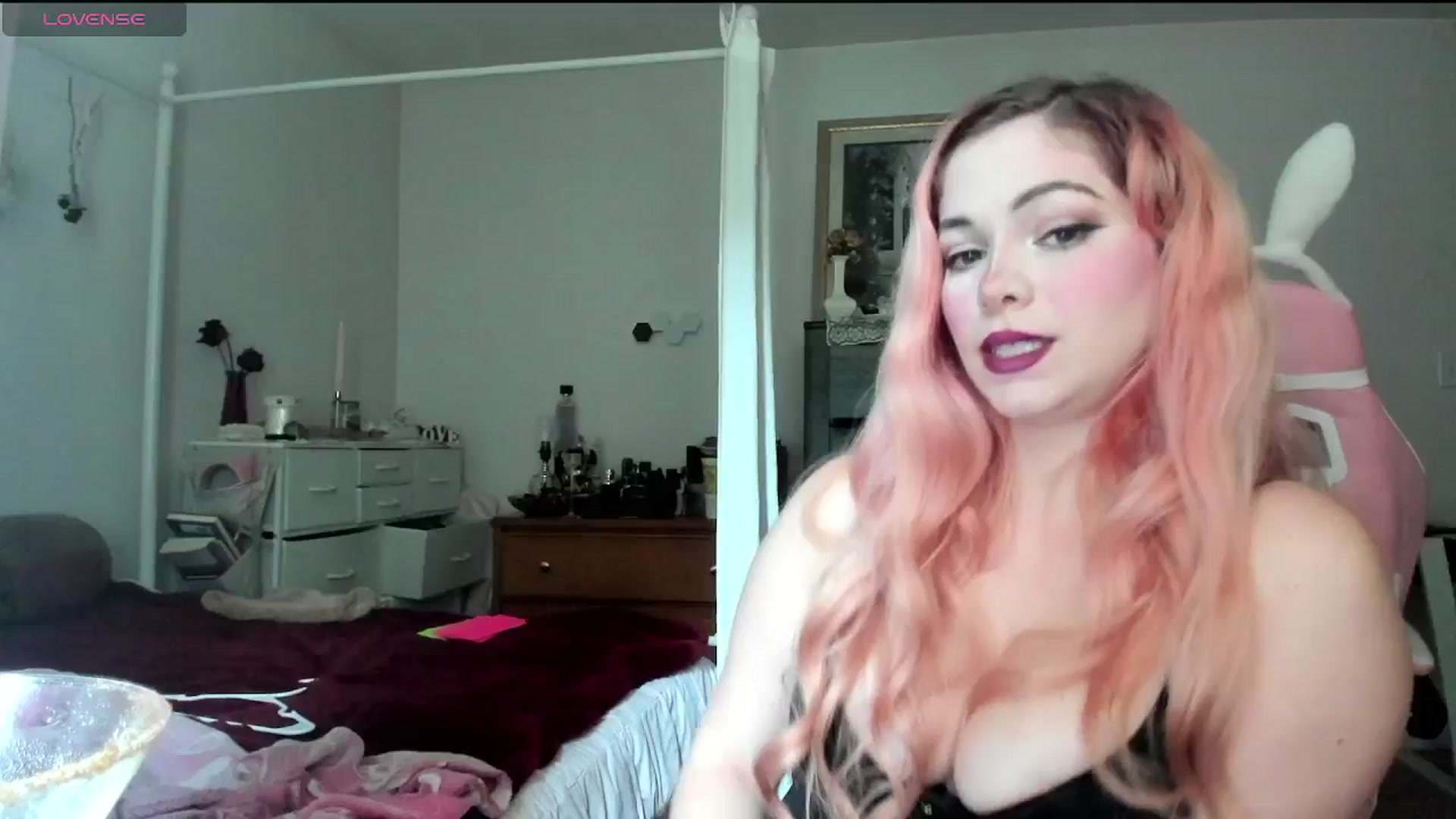Gallery image thumbnail from lolypopbubble's myfreecams stream on, 09/24/2024, 18:44 image 4 of 20