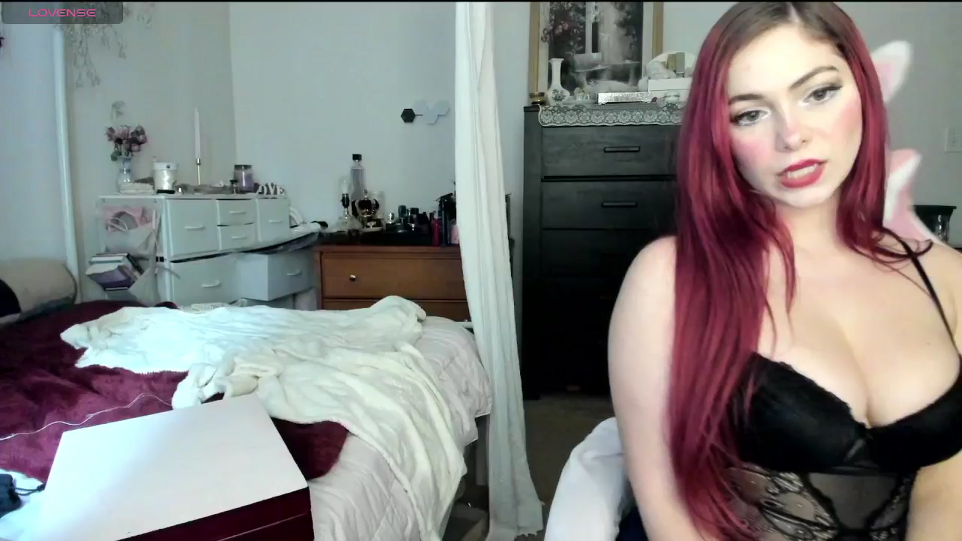 Gallery image thumbnail from lolypopbubble's myfreecams stream on, 10/29/2024, 21:06 image 18 of 20