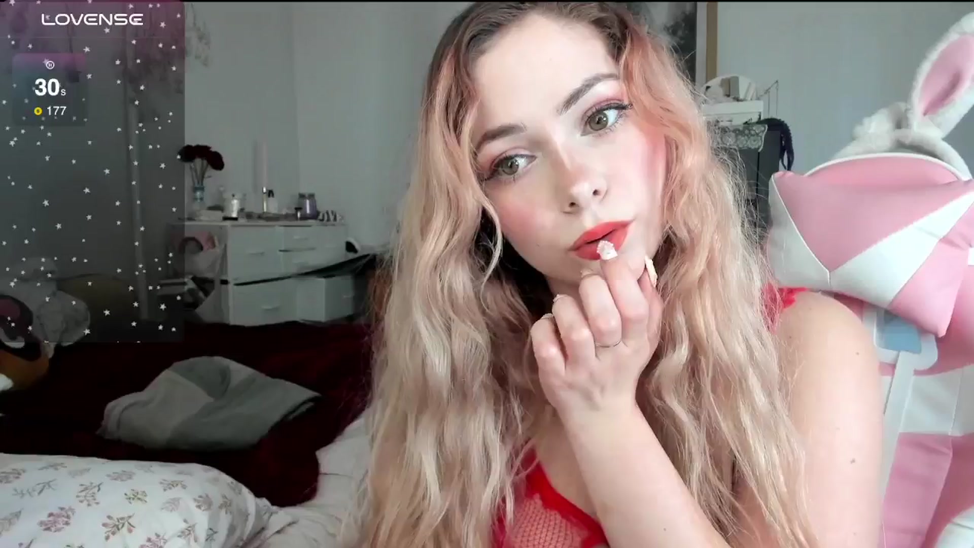 Gallery image thumbnail from lolypopbubble's myfreecams stream on, 11/18/2024, 19:54 image 2 of 20
