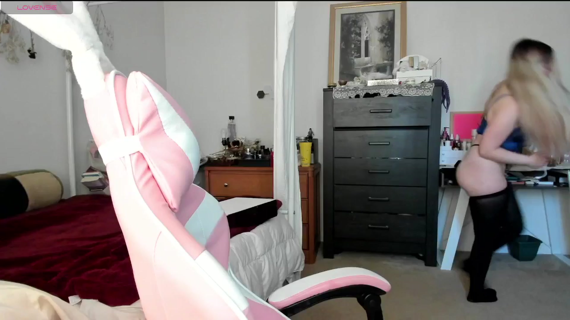 Gallery image thumbnail from lolypopbubble's myfreecams stream on, 11/26/2024, 21:21 image 2 of 20
