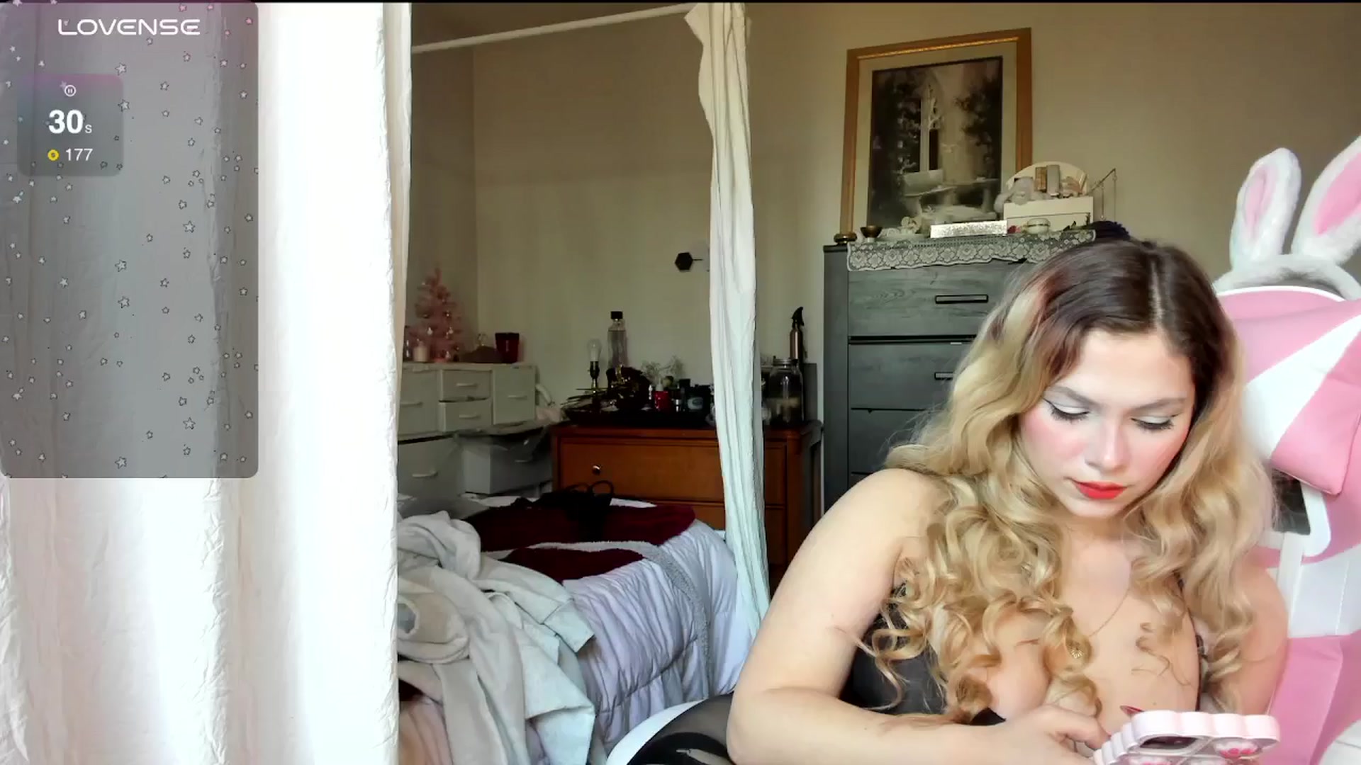 Gallery image thumbnail from lolypopbubble's myfreecams stream on, 12/09/2024, 20:51 image 8 of 20