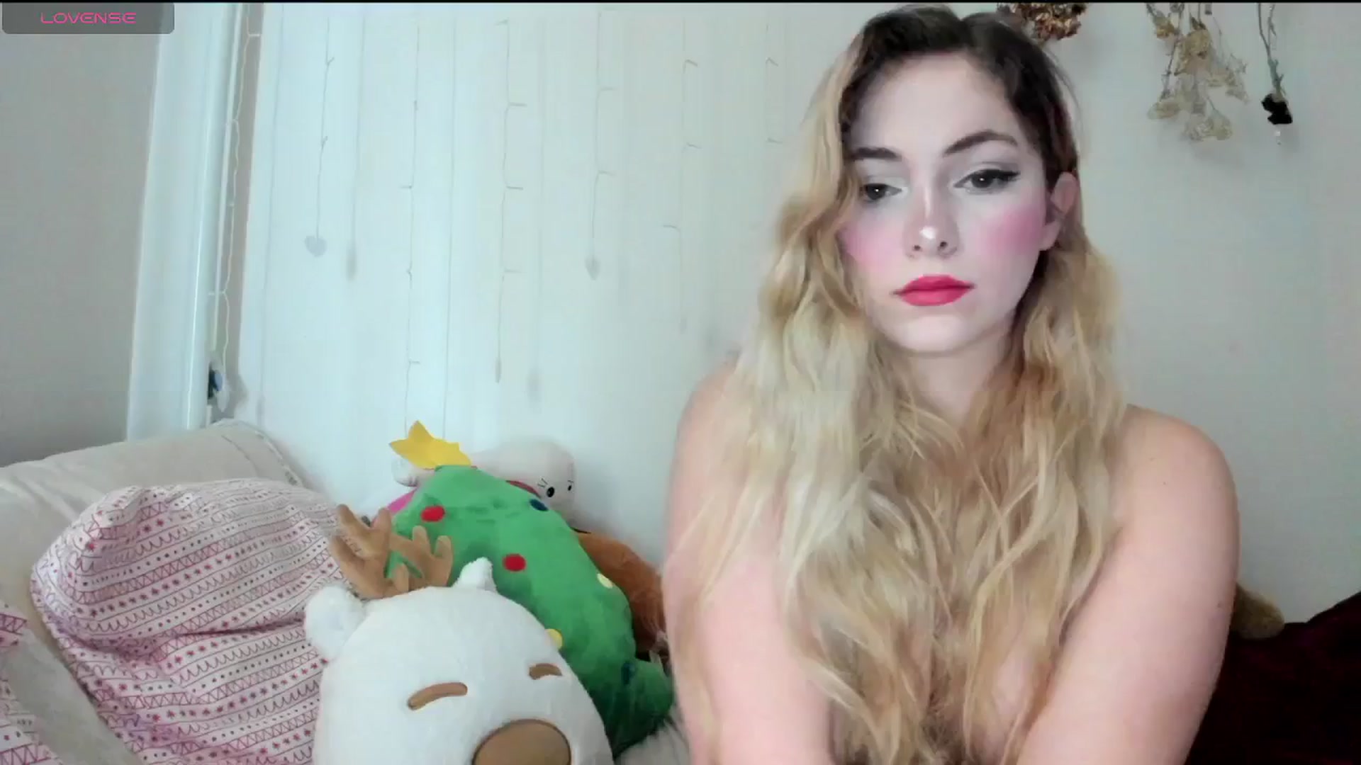 Gallery image thumbnail from lolypopbubble's myfreecams stream on, 12/13/2024, 18:31 image 1 of 20