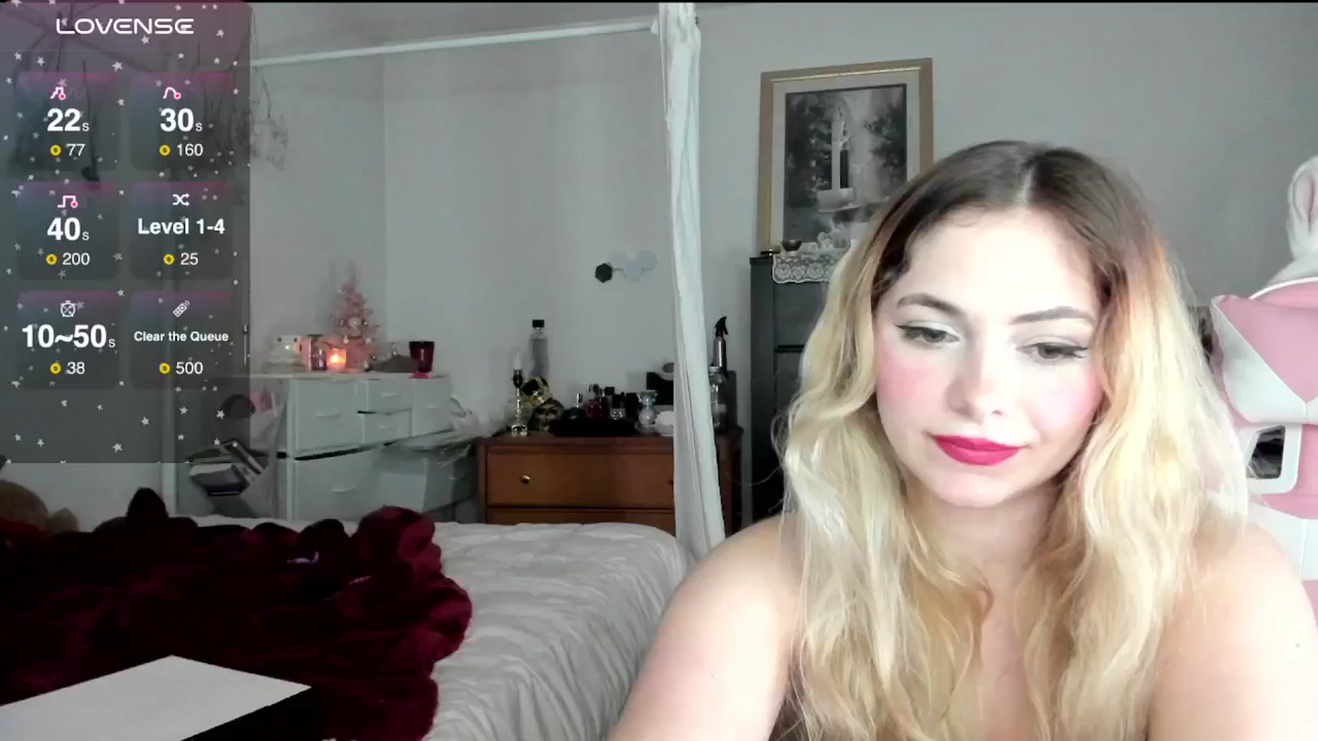 Gallery image thumbnail from lolypopbubble's myfreecams stream on, 12/13/2024, 22:04 image 15 of 20