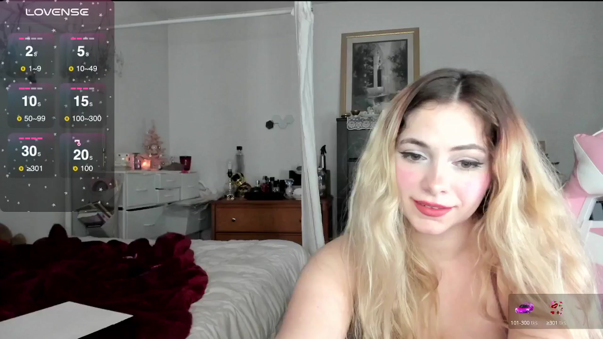 Gallery image thumbnail from lolypopbubble's myfreecams stream on, 12/13/2024, 22:04 image 11 of 20