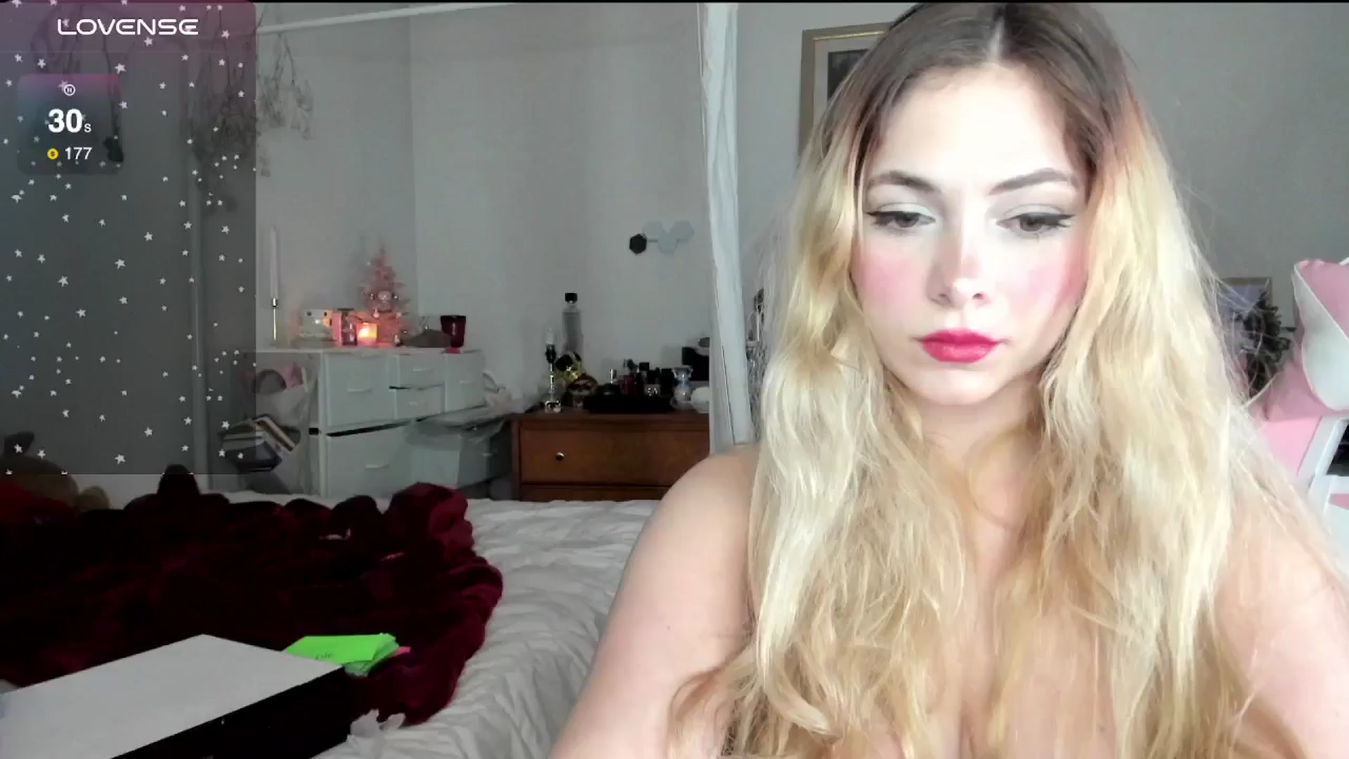 Gallery image thumbnail from lolypopbubble's myfreecams stream on, 12/13/2024, 22:04 image 3 of 20