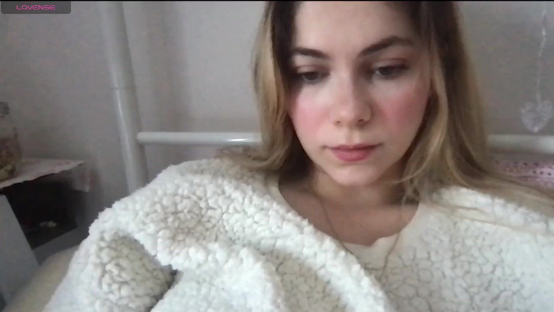 Gallery image thumbnail from lolypopbubble's myfreecams stream on, 01/07/2025, 19:08 image 16 of 20