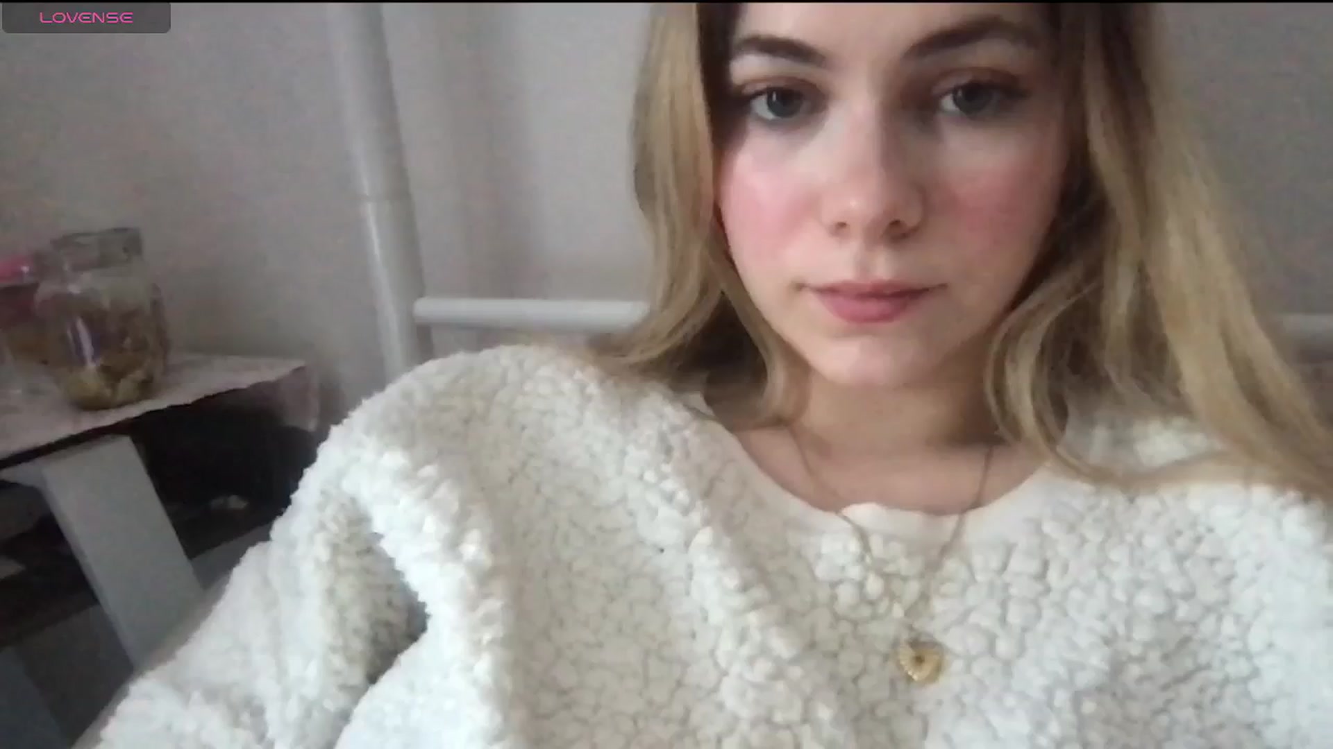 Gallery image thumbnail from lolypopbubble's myfreecams stream on, 01/07/2025, 19:08 image 5 of 20