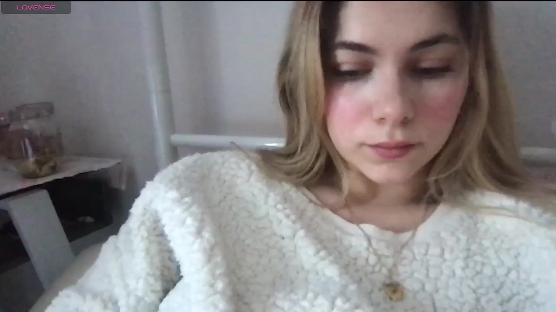 Gallery image thumbnail from lolypopbubble's myfreecams stream on, 01/07/2025, 19:08 image 10 of 20