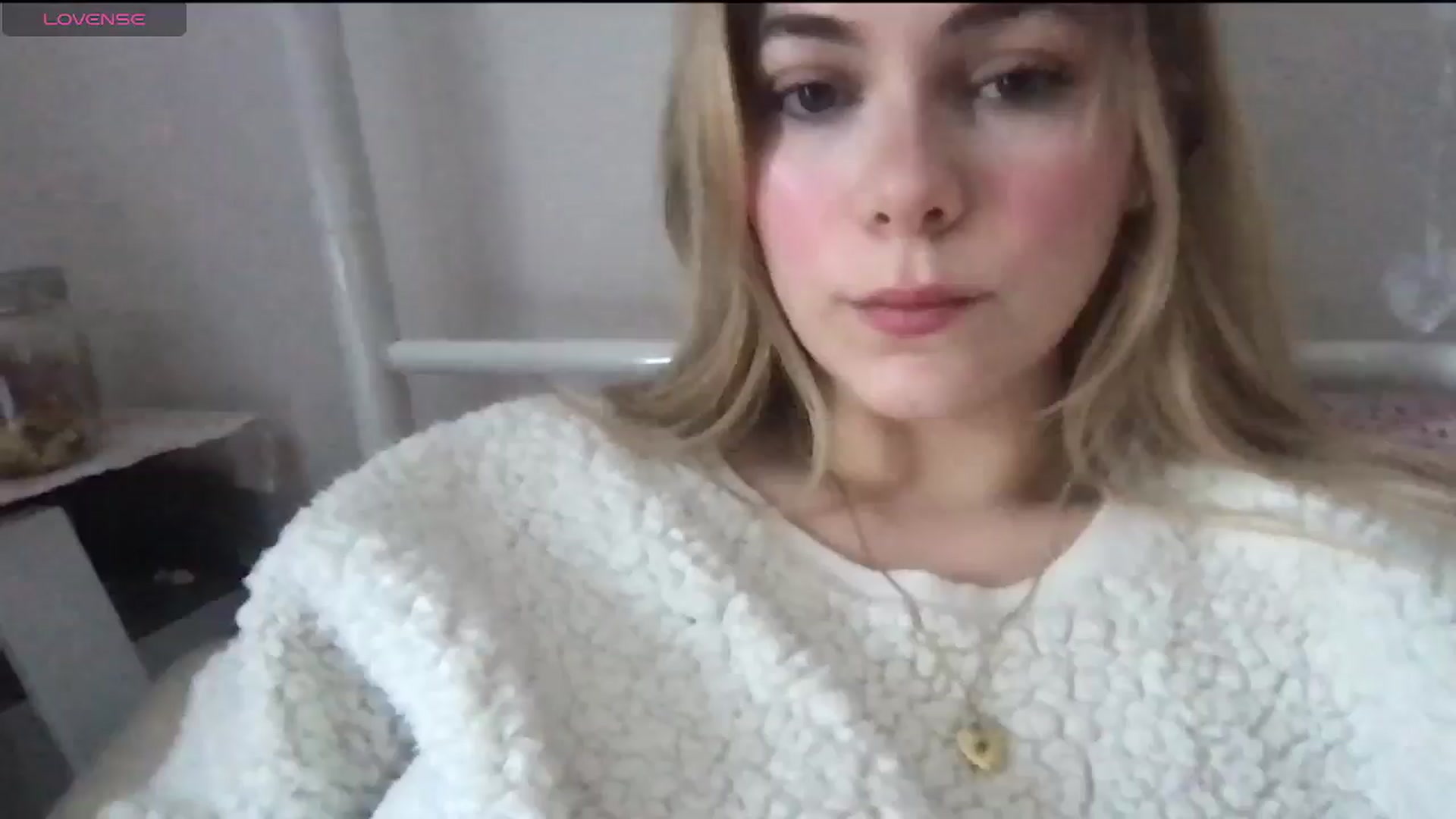 Gallery image thumbnail from lolypopbubble's myfreecams stream on, 01/07/2025, 19:08 image 9 of 20