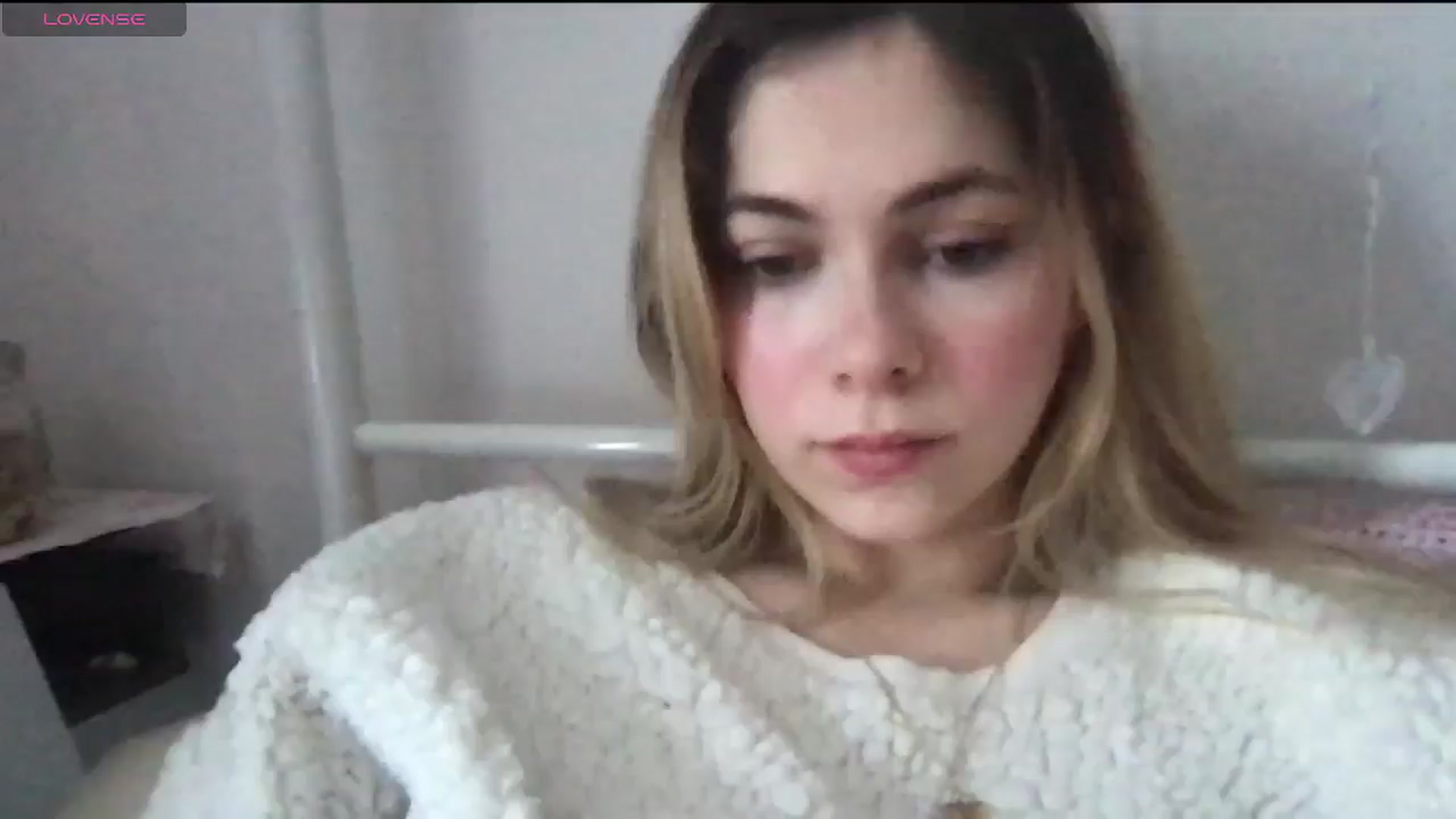 Gallery image thumbnail from lolypopbubble's myfreecams stream on, 01/07/2025, 19:08 image 12 of 20