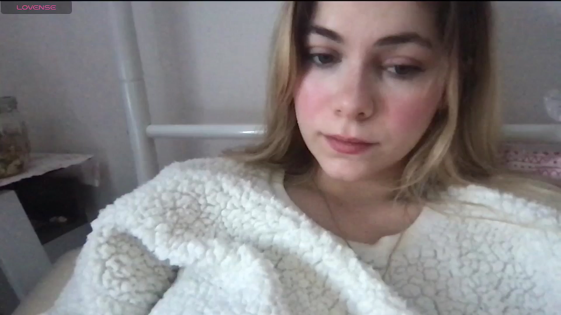 Gallery image thumbnail from lolypopbubble's myfreecams stream on, 01/07/2025, 19:08 image 17 of 20