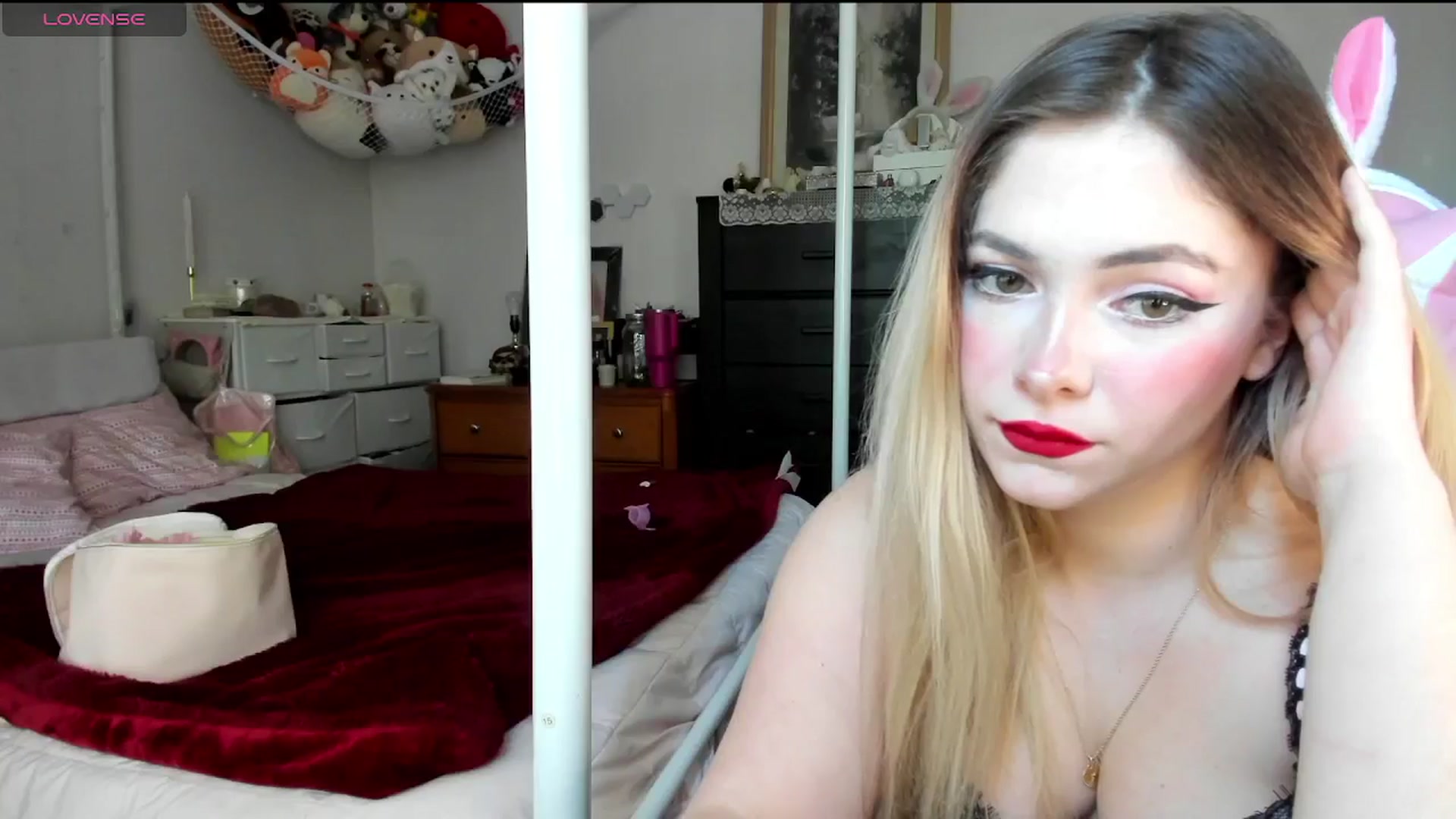 Gallery image thumbnail from lolypopbubble's myfreecams stream on, 01/14/2025, 19:32 image 20 of 20