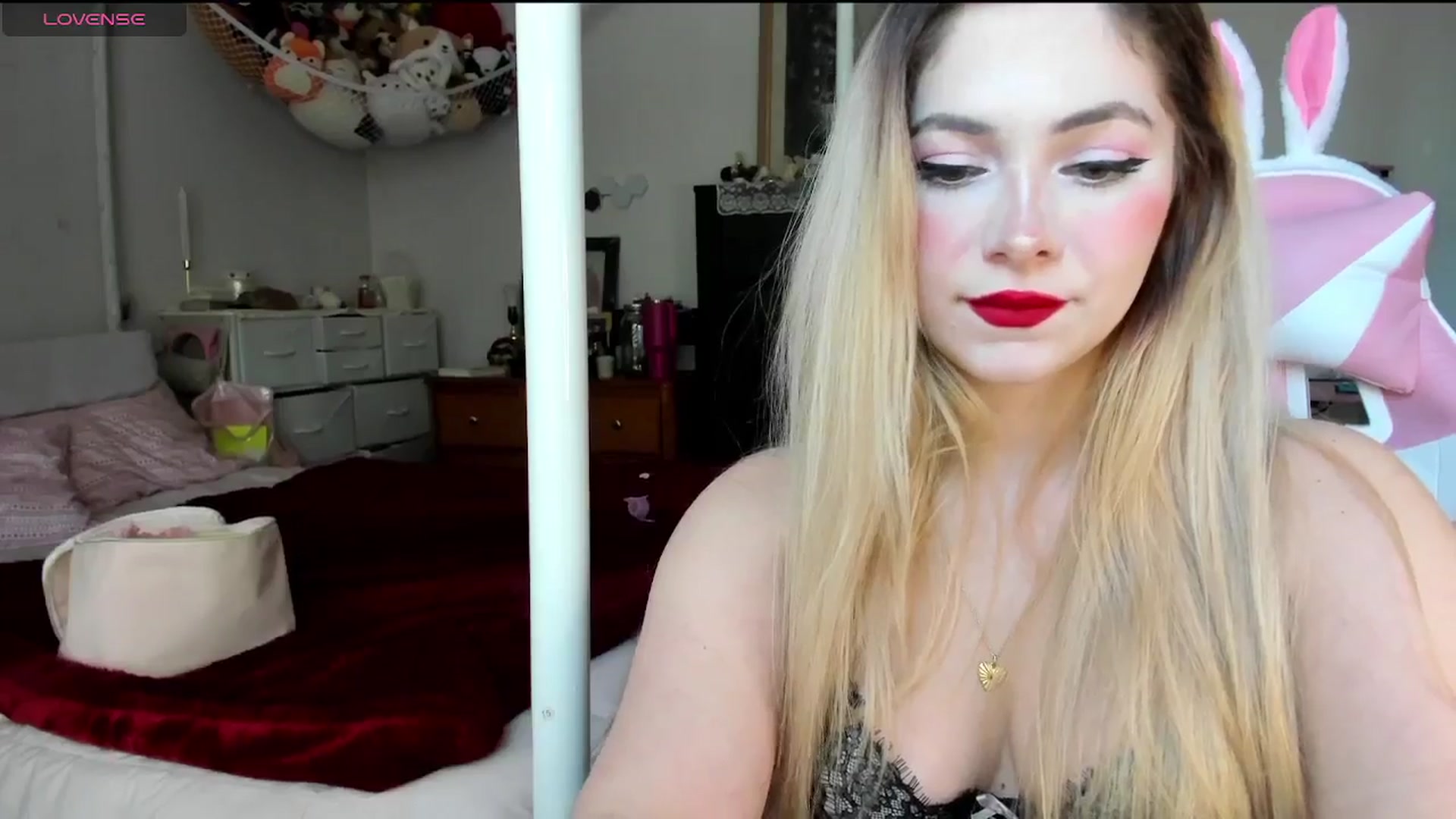Gallery image thumbnail from lolypopbubble's myfreecams stream on, 01/14/2025, 19:32 image 9 of 20