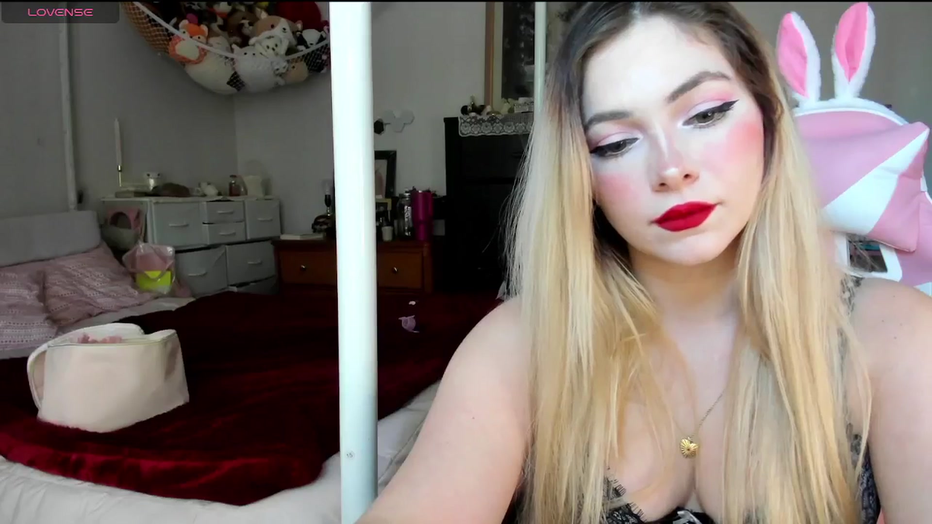 Gallery image thumbnail from lolypopbubble's myfreecams stream on, 01/14/2025, 19:32 image 12 of 20