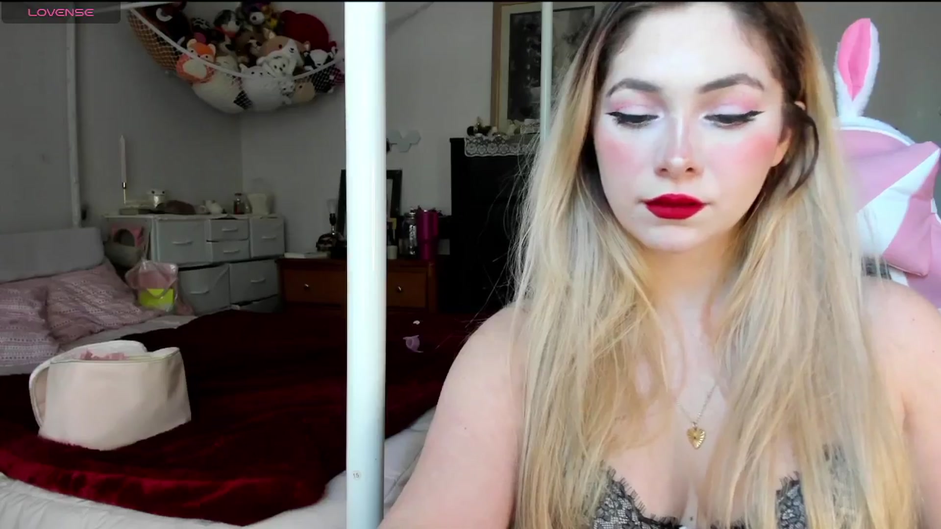 Gallery image thumbnail from lolypopbubble's myfreecams stream on, 01/14/2025, 19:32 image 3 of 20