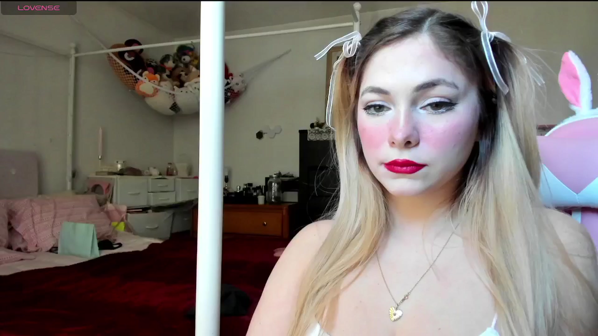 Gallery image thumbnail from lolypopbubble's myfreecams stream on, 01/15/2025, 18:01 image 9 of 20