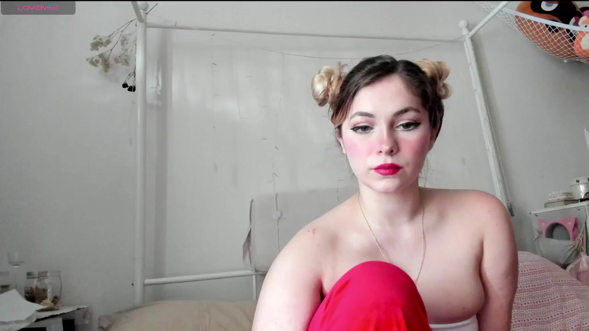 Gallery image thumbnail from lolypopbubble's myfreecams stream on, 01/16/2025, 20:31 image 13 of 20