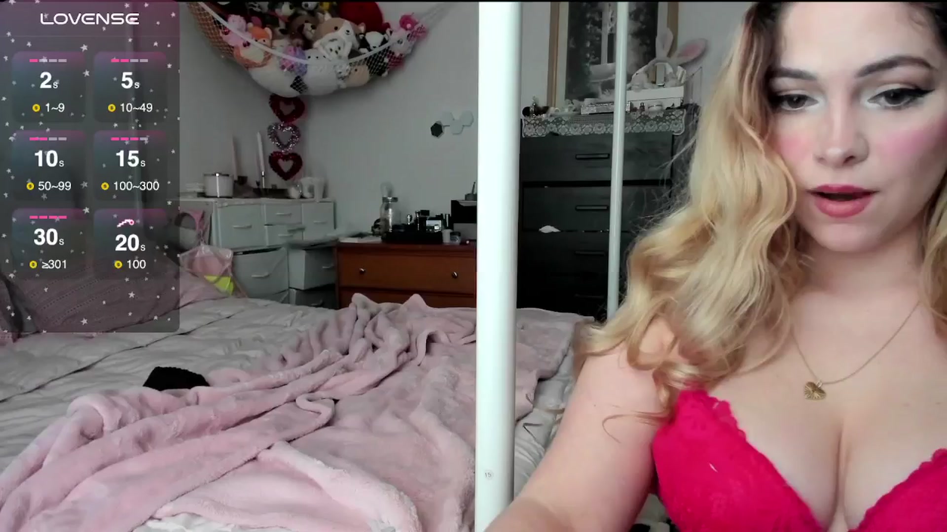 Gallery image thumbnail from lolypopbubble's myfreecams stream on, 01/22/2025, 19:30 image 8 of 20
