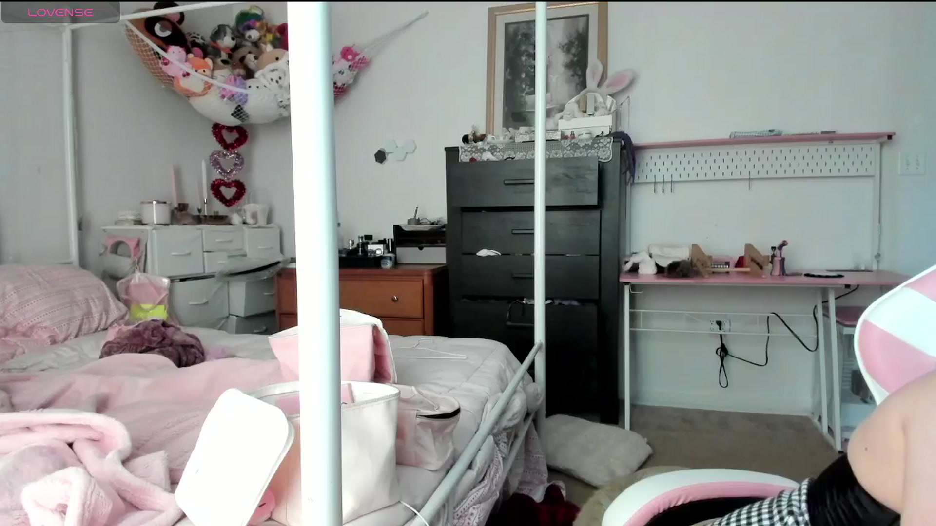 Gallery image thumbnail from lolypopbubble's myfreecams stream on, 01/23/2025, 21:38 image 11 of 20