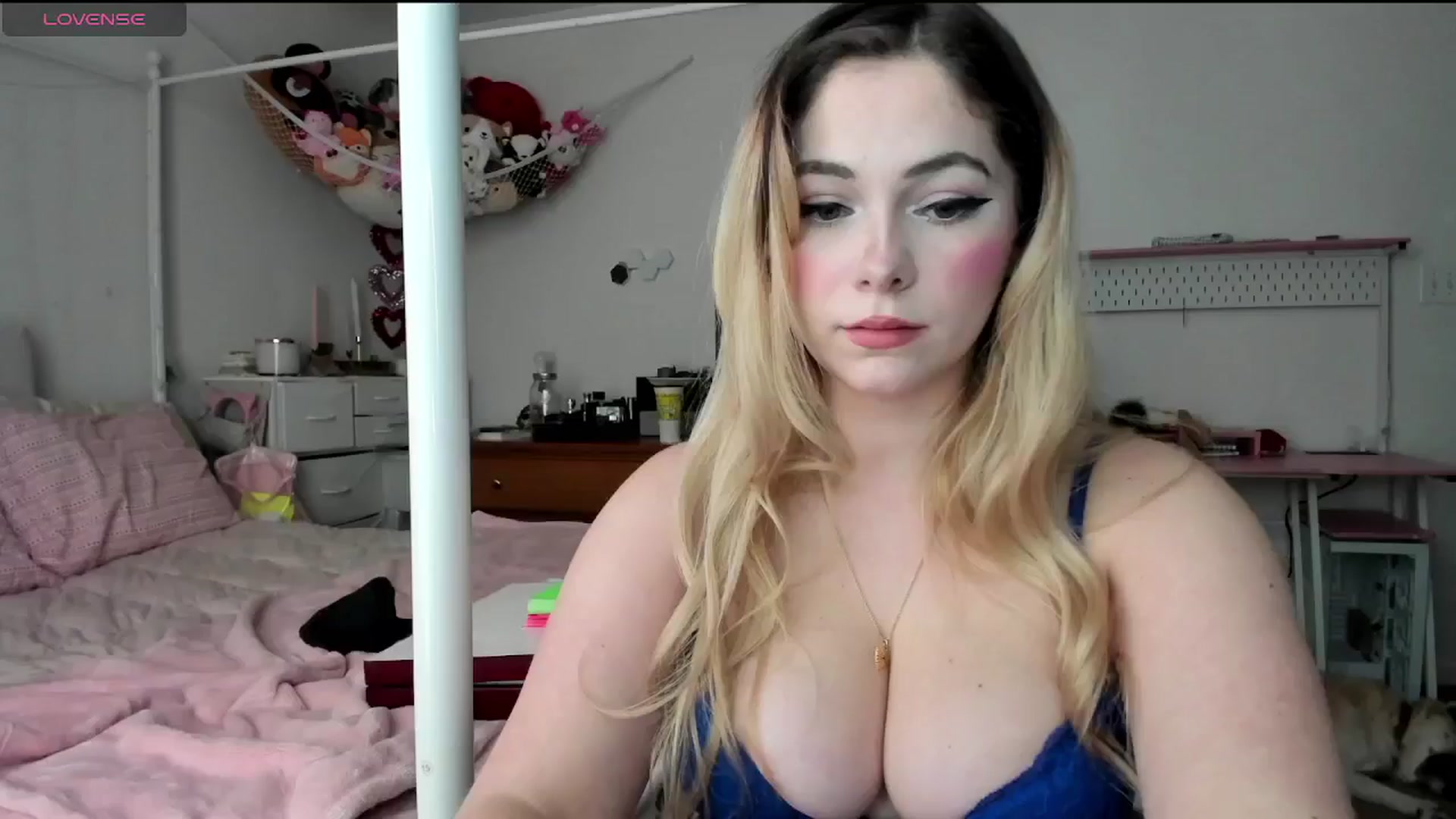 Gallery image thumbnail from lolypopbubble's myfreecams stream on, 01/27/2025, 20:56 image 16 of 20