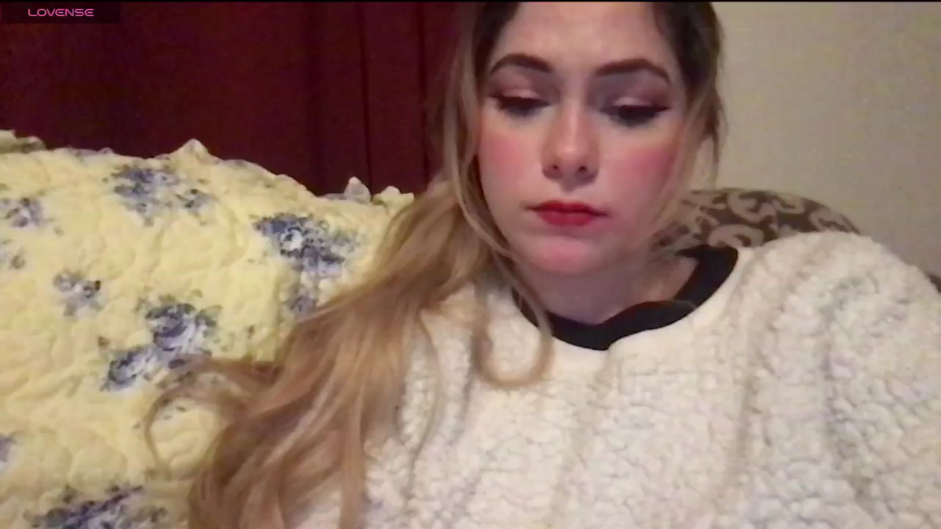 Gallery image thumbnail from lolypopbubble's myfreecams stream on, 01/28/2025, 23:24 image 10 of 20