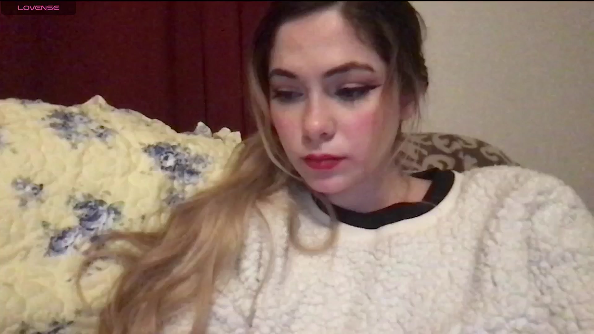 Gallery image thumbnail from lolypopbubble's myfreecams stream on, 01/28/2025, 23:24 image 8 of 20