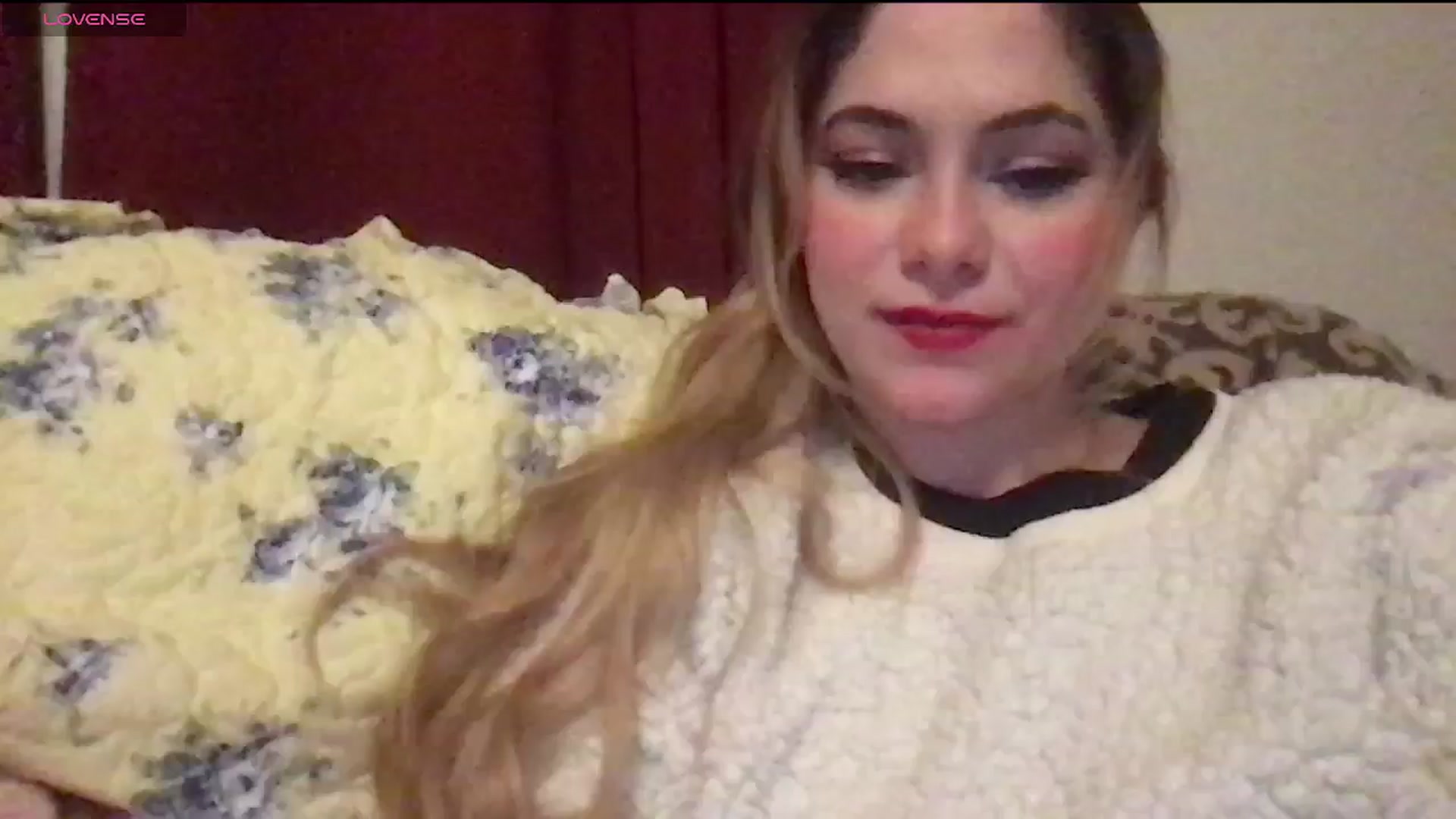 Gallery image thumbnail from lolypopbubble's myfreecams stream on, 01/28/2025, 23:24 image 12 of 20