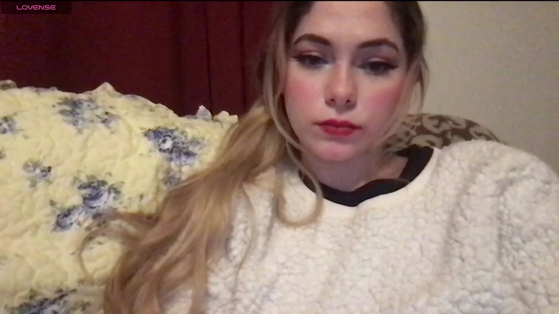 Gallery image thumbnail from lolypopbubble's myfreecams stream on, 01/28/2025, 23:24 image 9 of 20