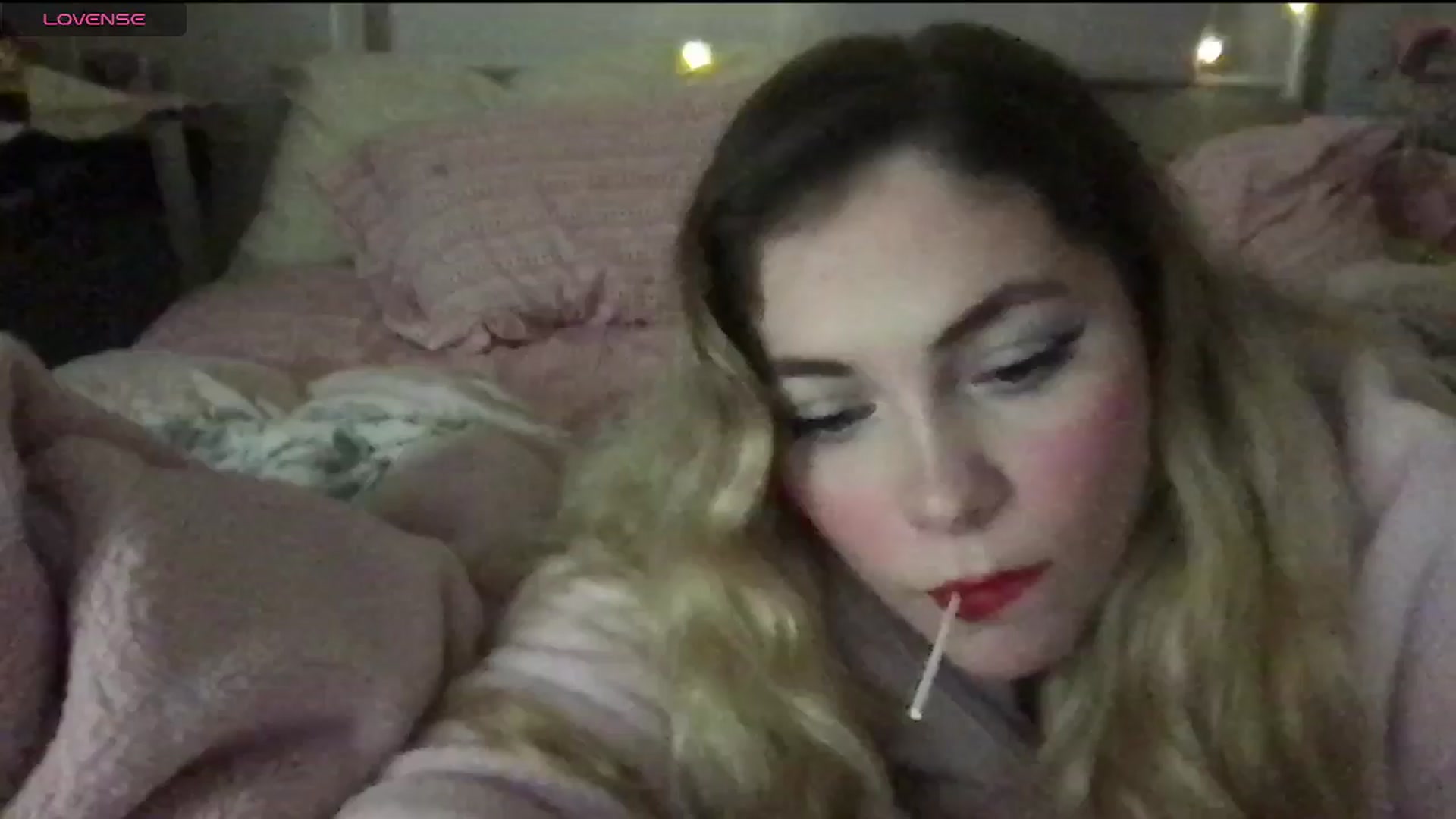 Gallery image thumbnail from lolypopbubble's myfreecams stream on, 01/31/2025, 22:03 image 18 of 20