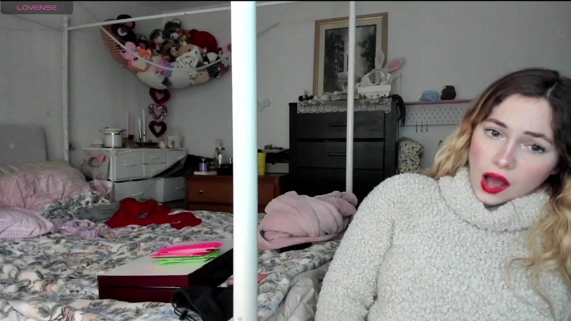 Gallery image thumbnail from lolypopbubble's myfreecams stream on, 02/03/2025, 21:43 image 6 of 20