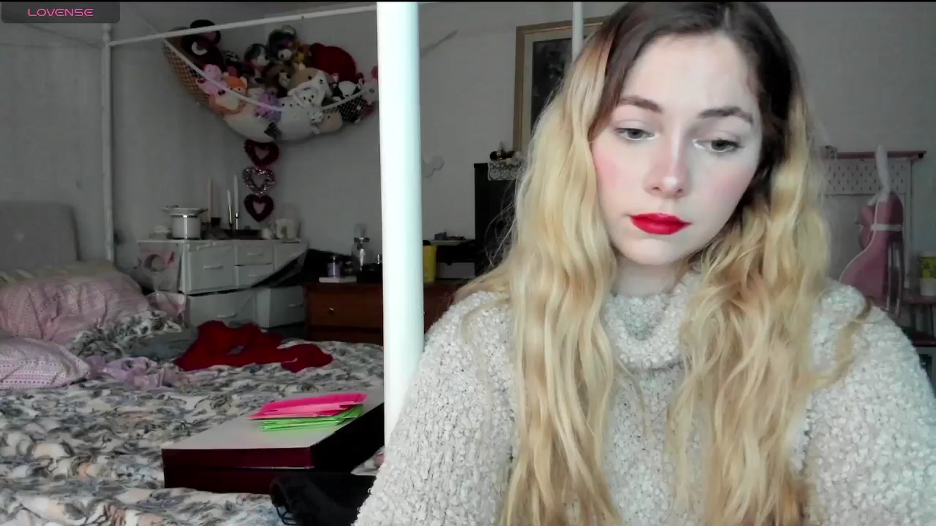 Gallery image thumbnail from lolypopbubble's myfreecams stream on, 02/03/2025, 21:43 image 15 of 20