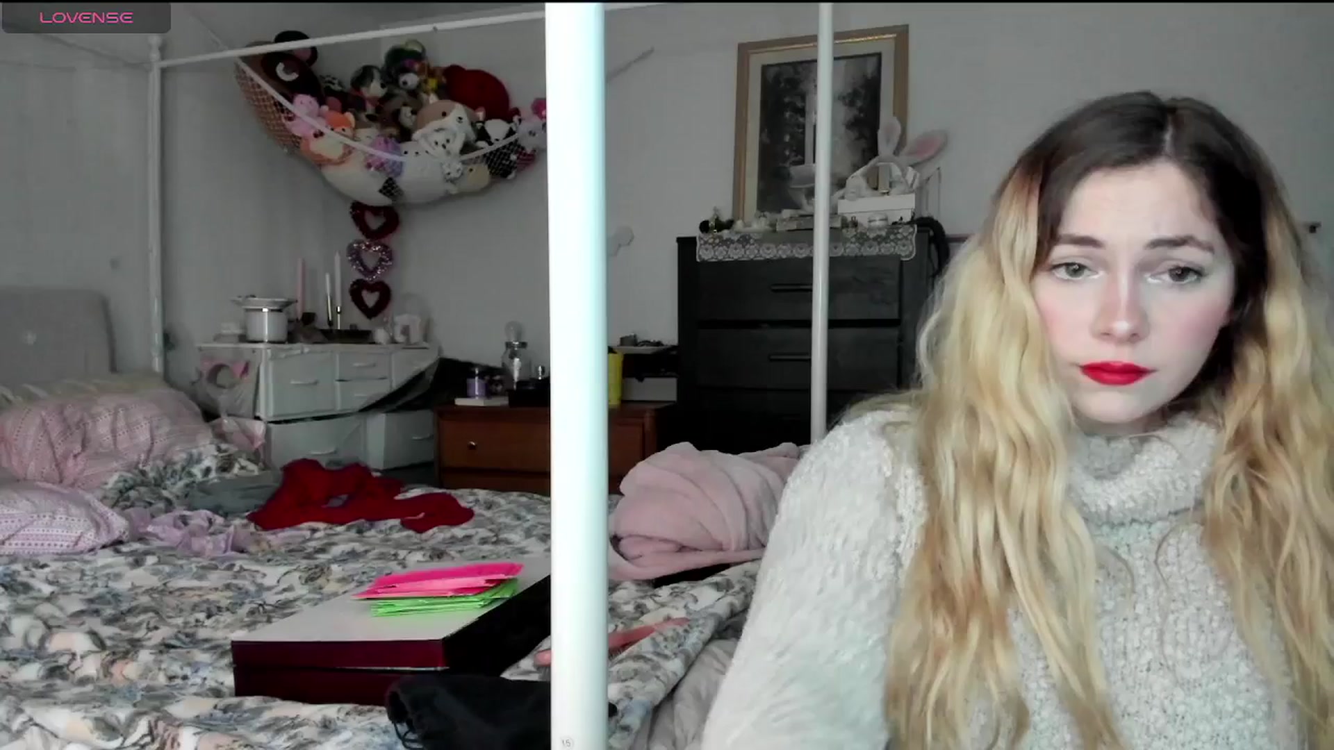 Gallery image thumbnail from lolypopbubble's myfreecams stream on, 02/03/2025, 21:43 image 16 of 20