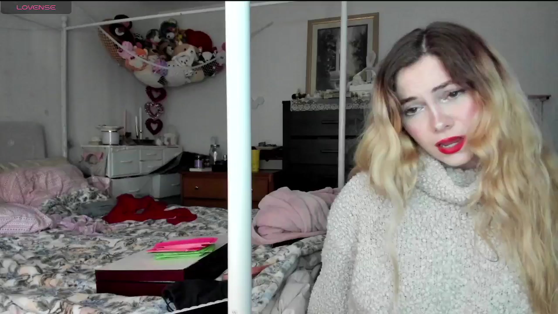 Gallery image thumbnail from lolypopbubble's myfreecams stream on, 02/03/2025, 21:43 image 12 of 20
