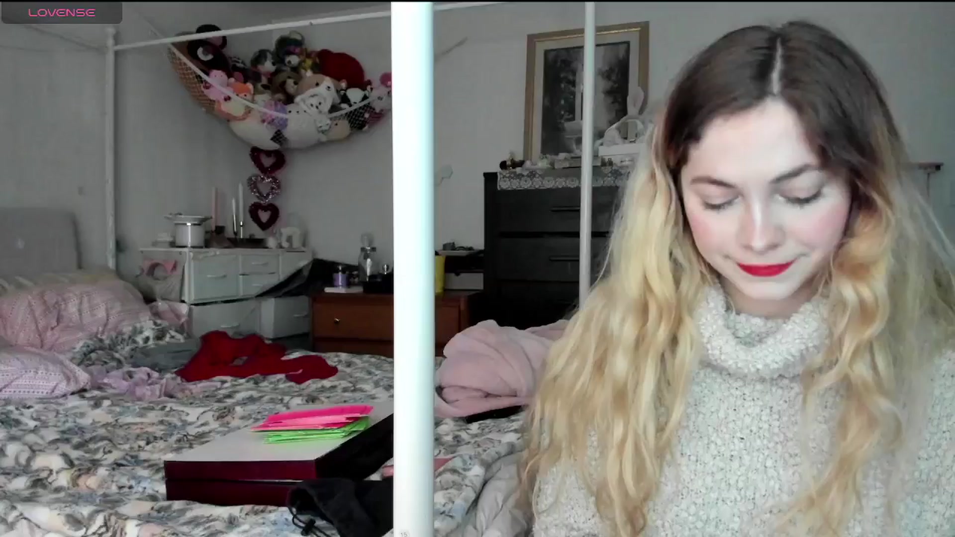 Gallery image thumbnail from lolypopbubble's myfreecams stream on, 02/03/2025, 21:43 image 2 of 20