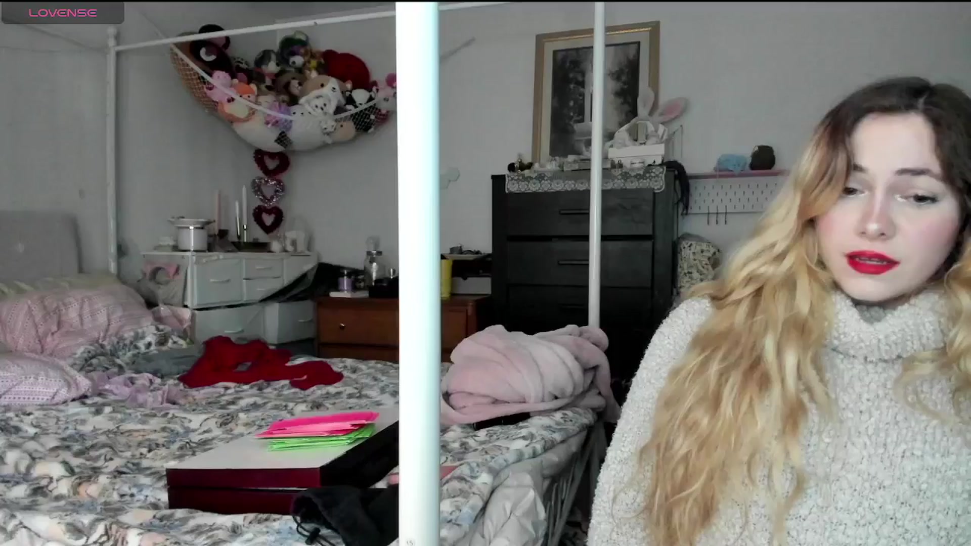 Gallery image thumbnail from lolypopbubble's myfreecams stream on, 02/03/2025, 21:43 image 5 of 20
